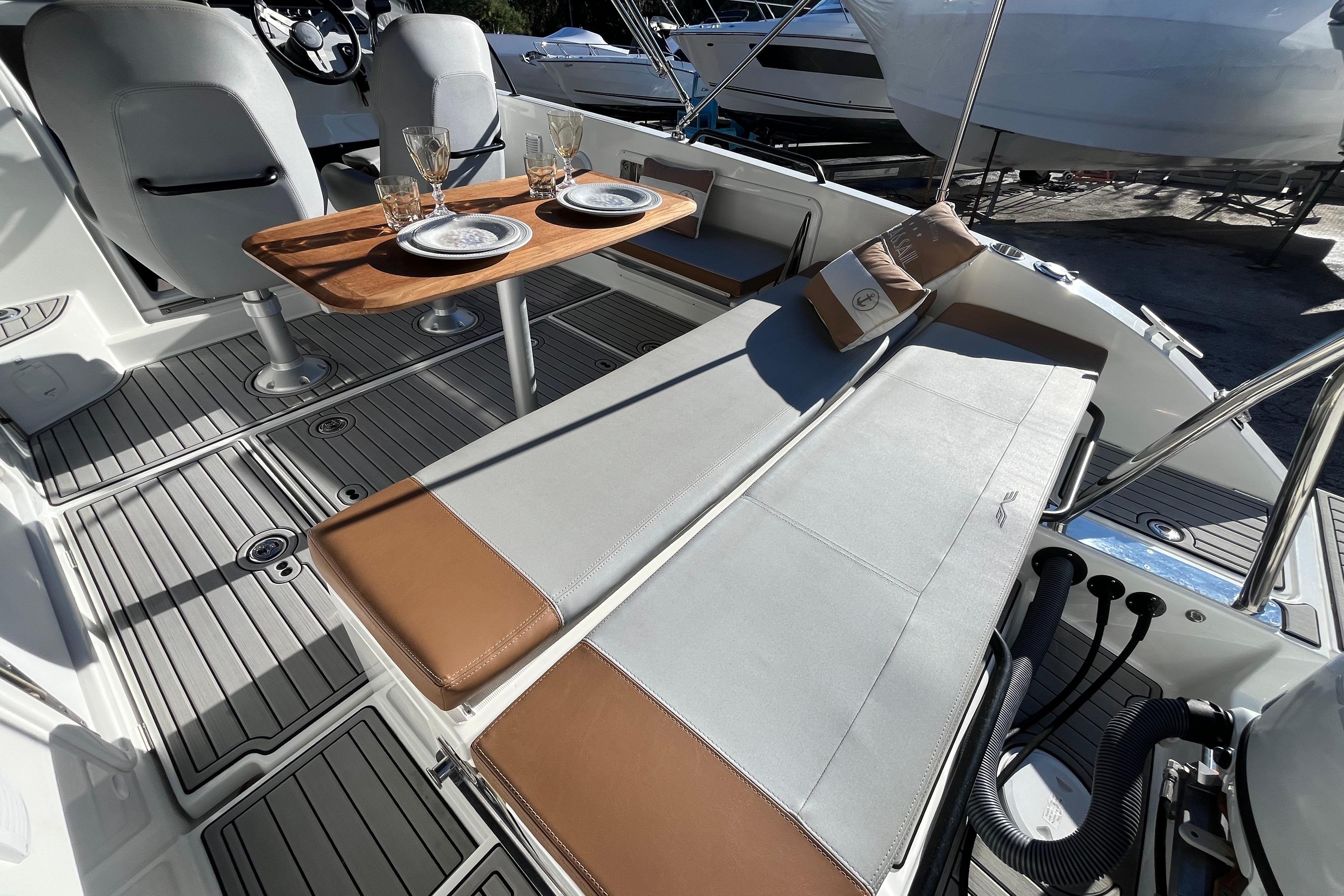 Beneteau Flyer 8 SUNdeck