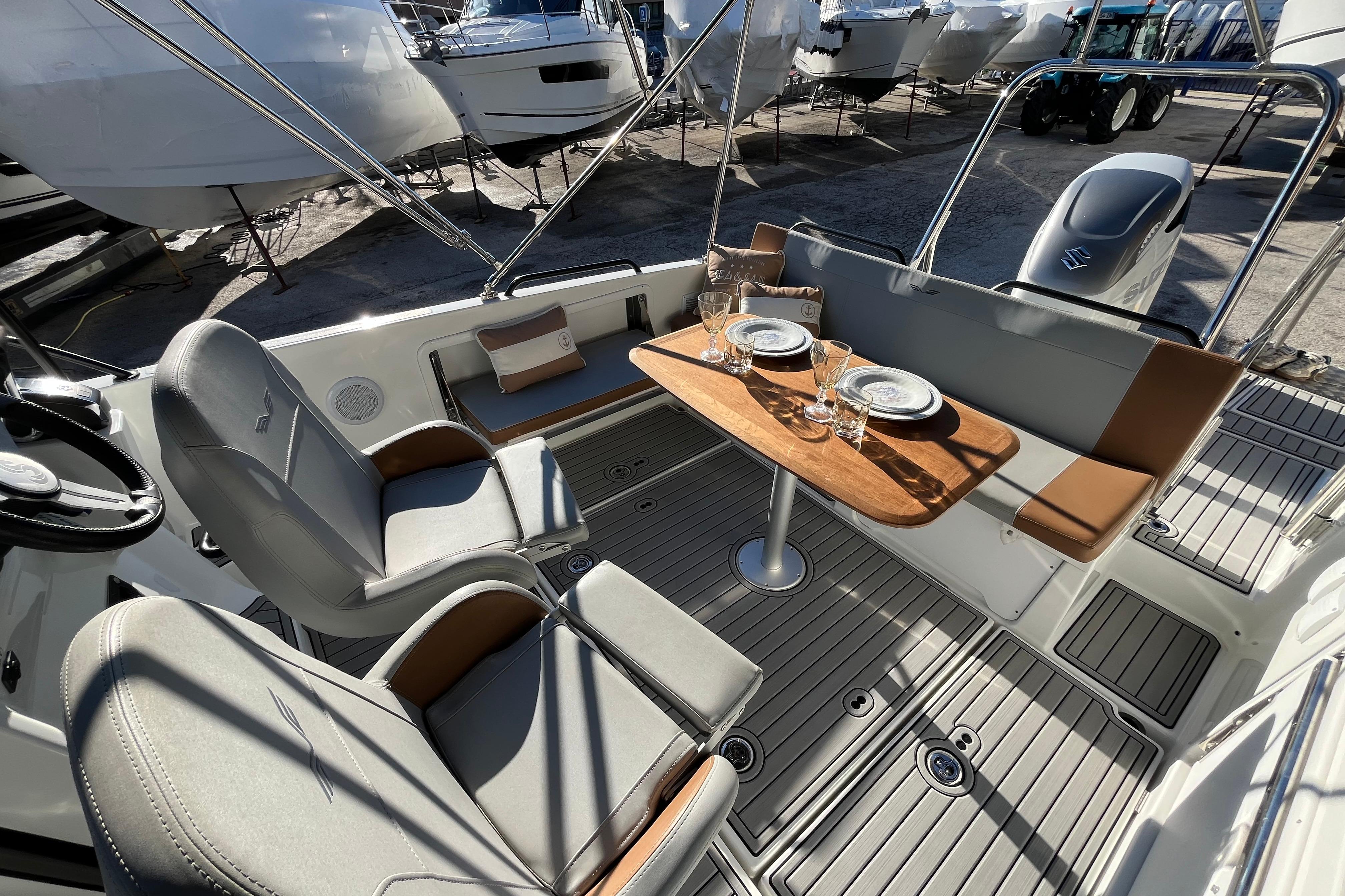 Beneteau Flyer 8 SUNdeck