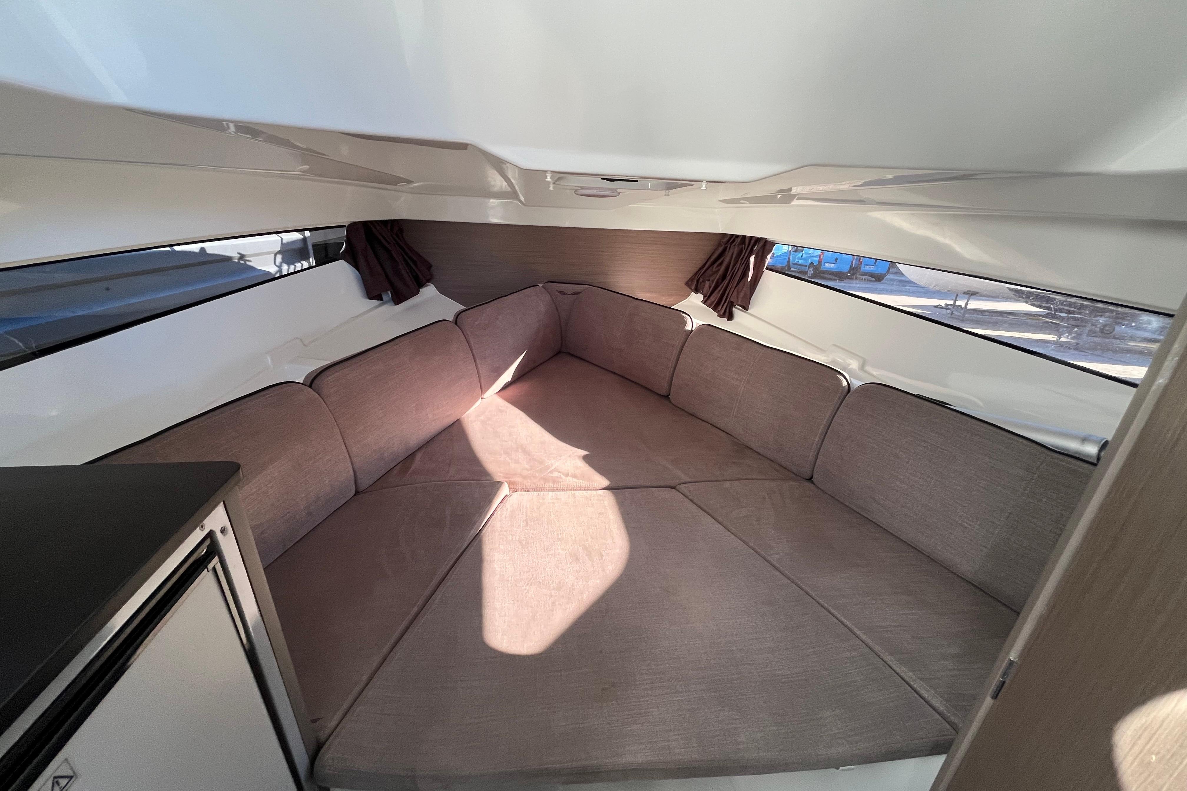 Beneteau Flyer 8 SUNdeck
