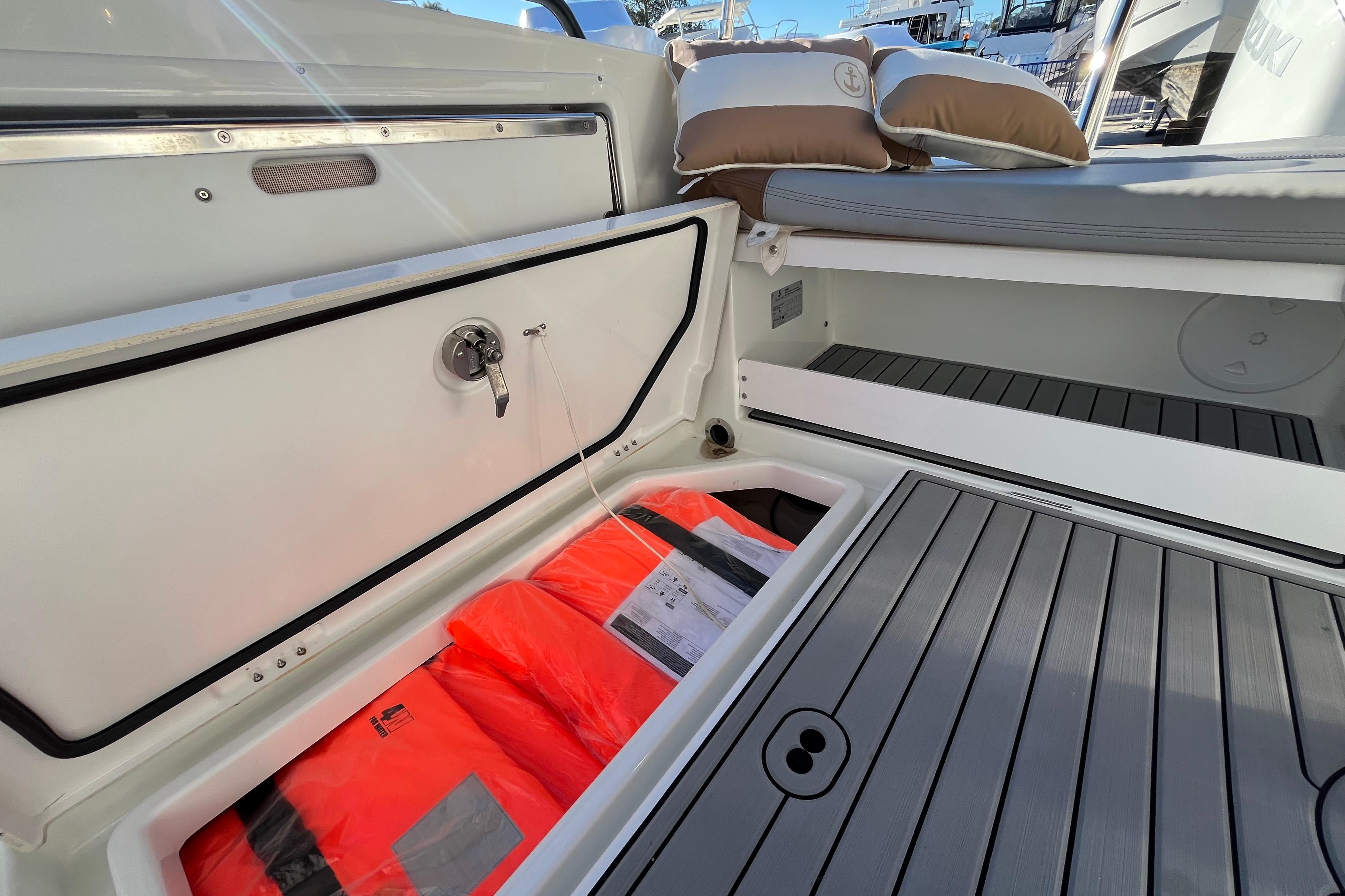 Beneteau Flyer 8 SUNdeck