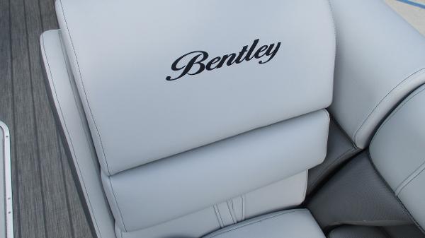2021 Bentley boat for sale, model of the boat is Elite 223 Swingback (Full Tube) & Image # 49 of 61