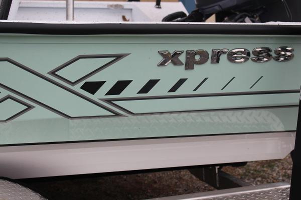2021 Xpress boat for sale, model of the boat is H20B & Image # 4 of 9