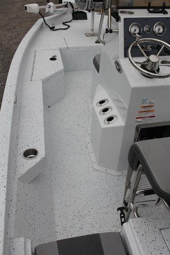 2021 Xpress boat for sale, model of the boat is H20B & Image # 5 of 9