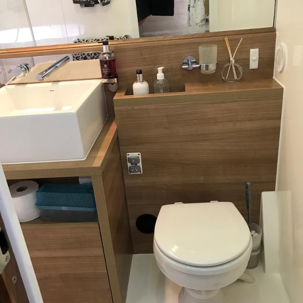 Sealine F46