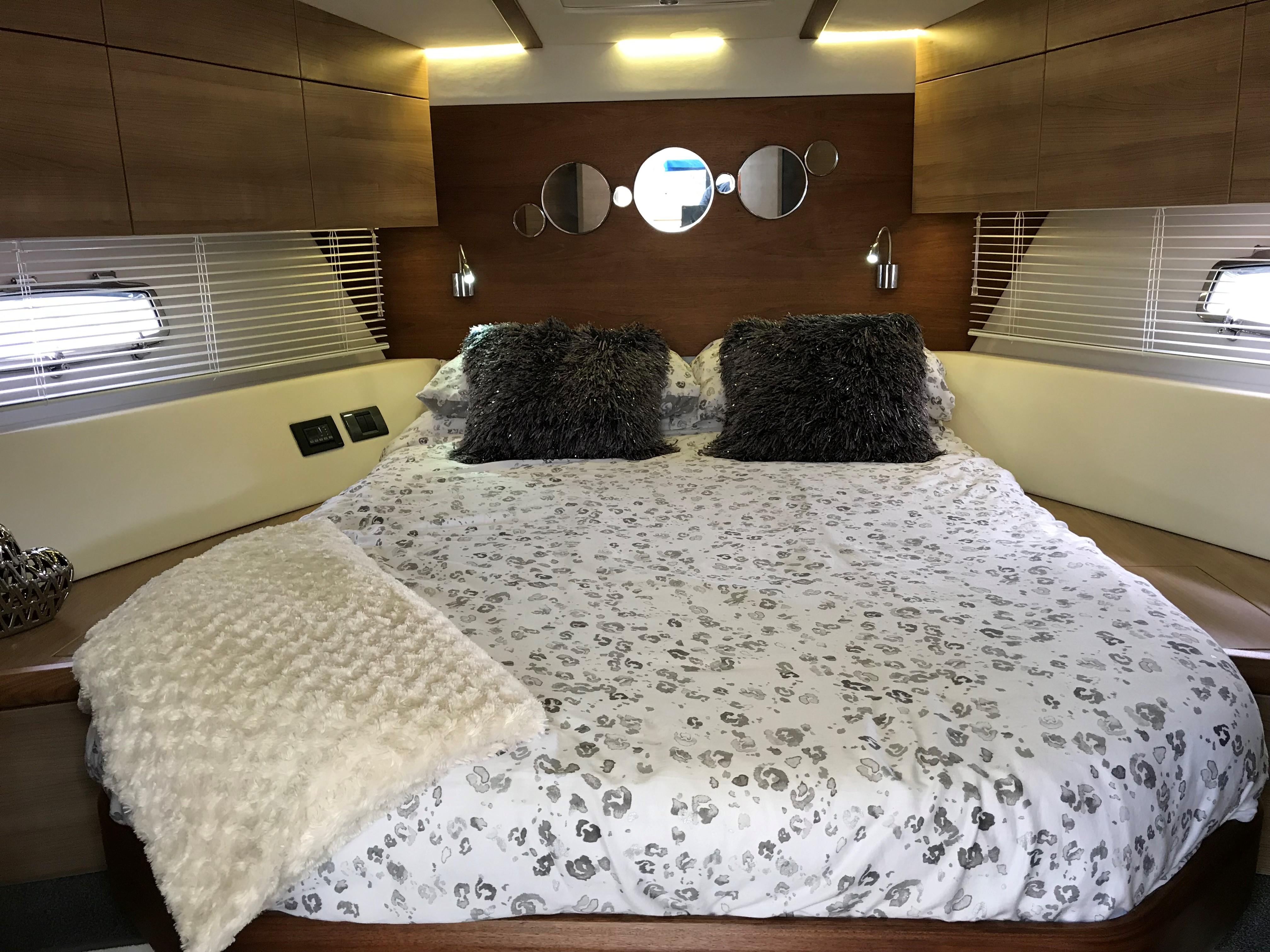 Sealine F46
