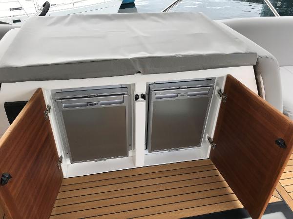 Sealine F46