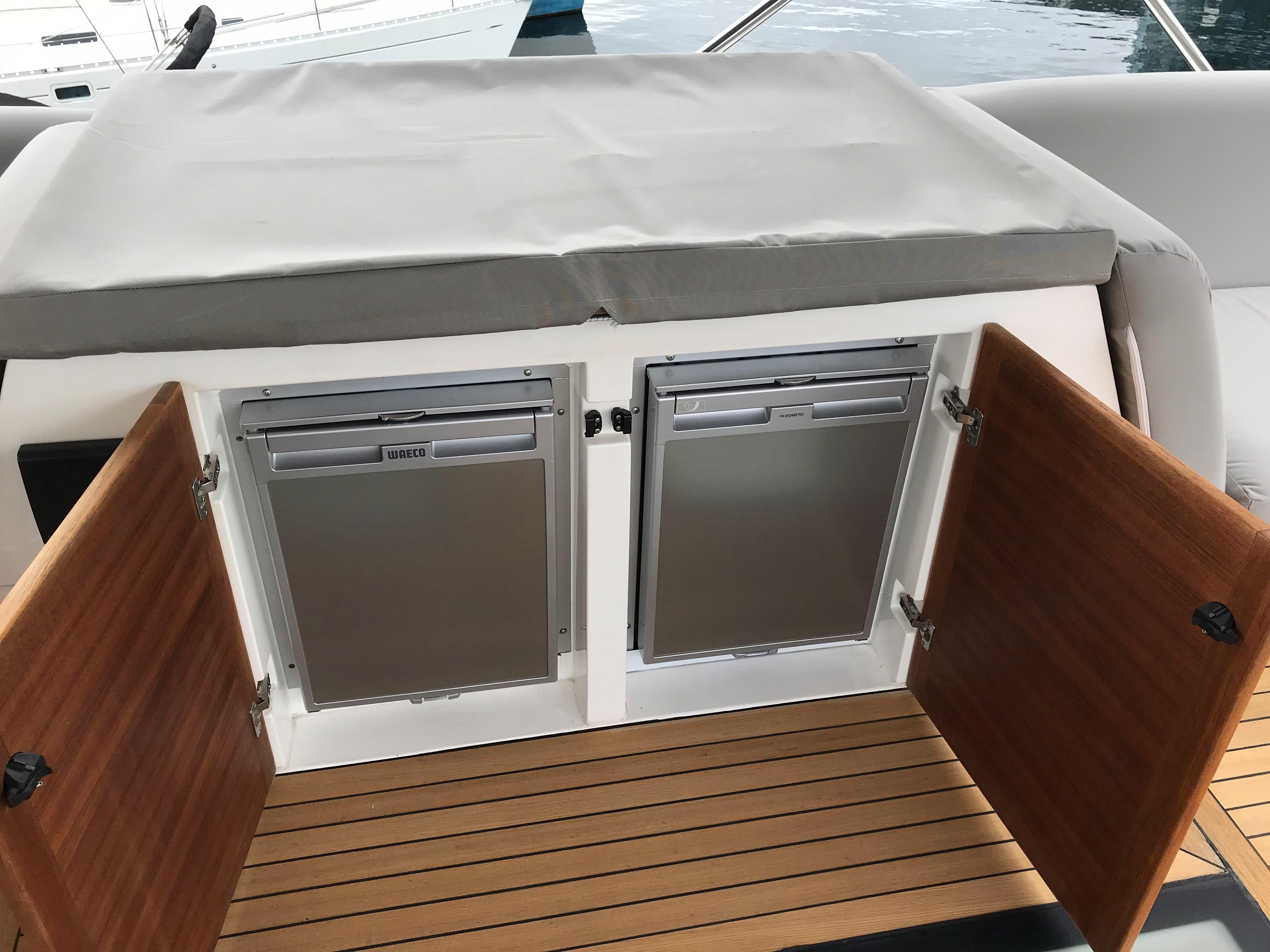 Sealine F46