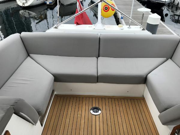 Sealine F46