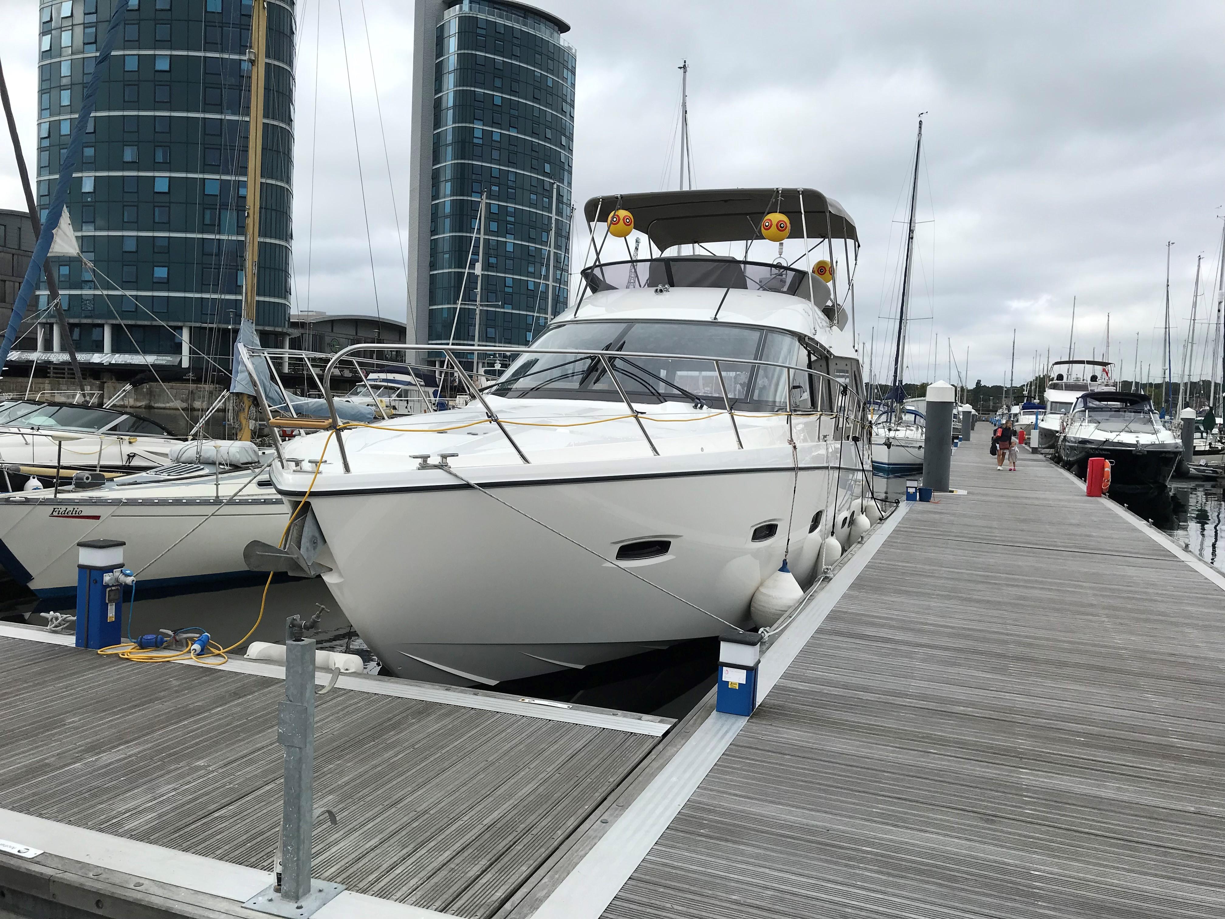 Sealine F46
