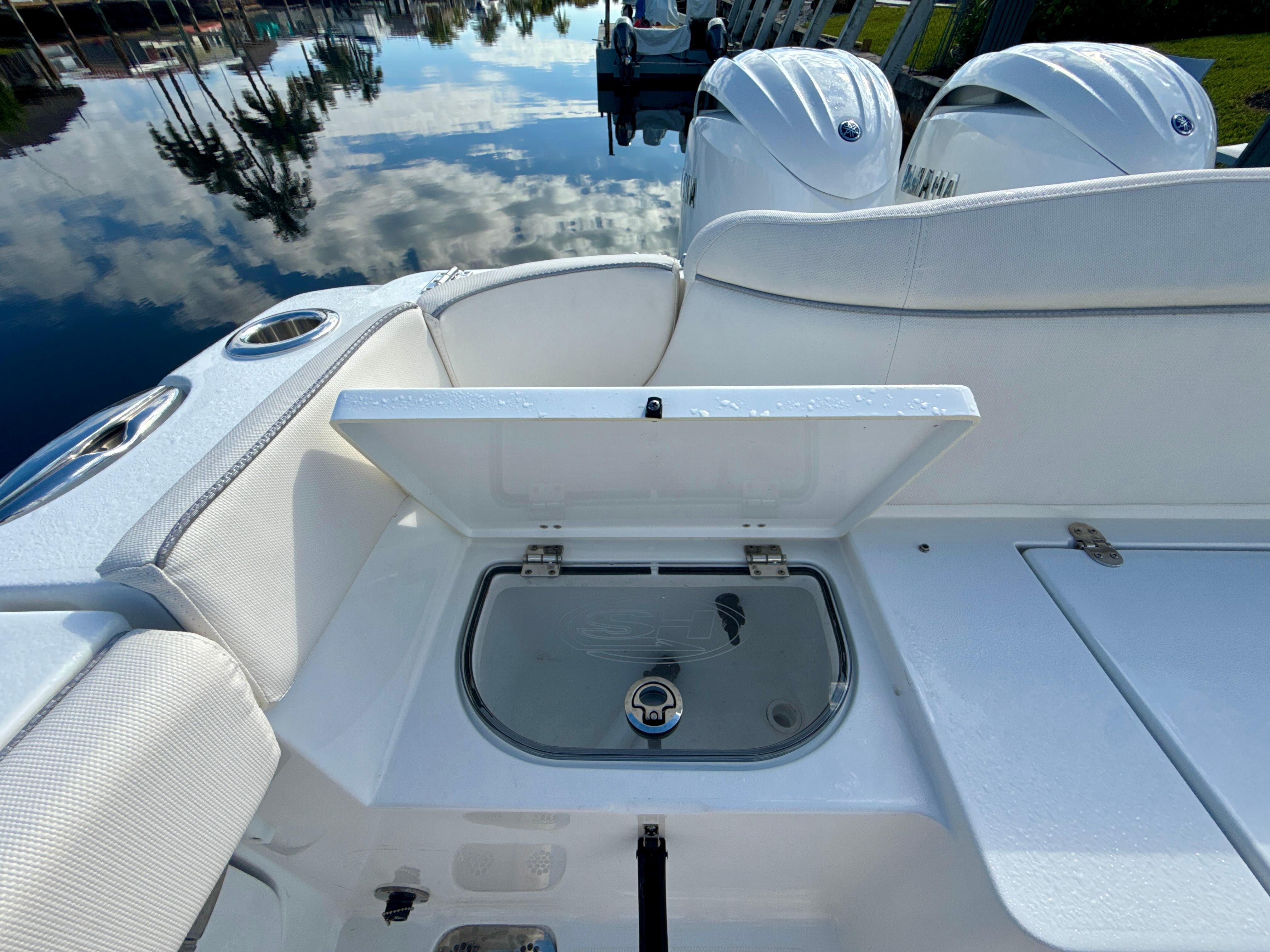 2024-sea-hunt-ultra-275-se-power-9696718-20250227153236184-1_XLARGE