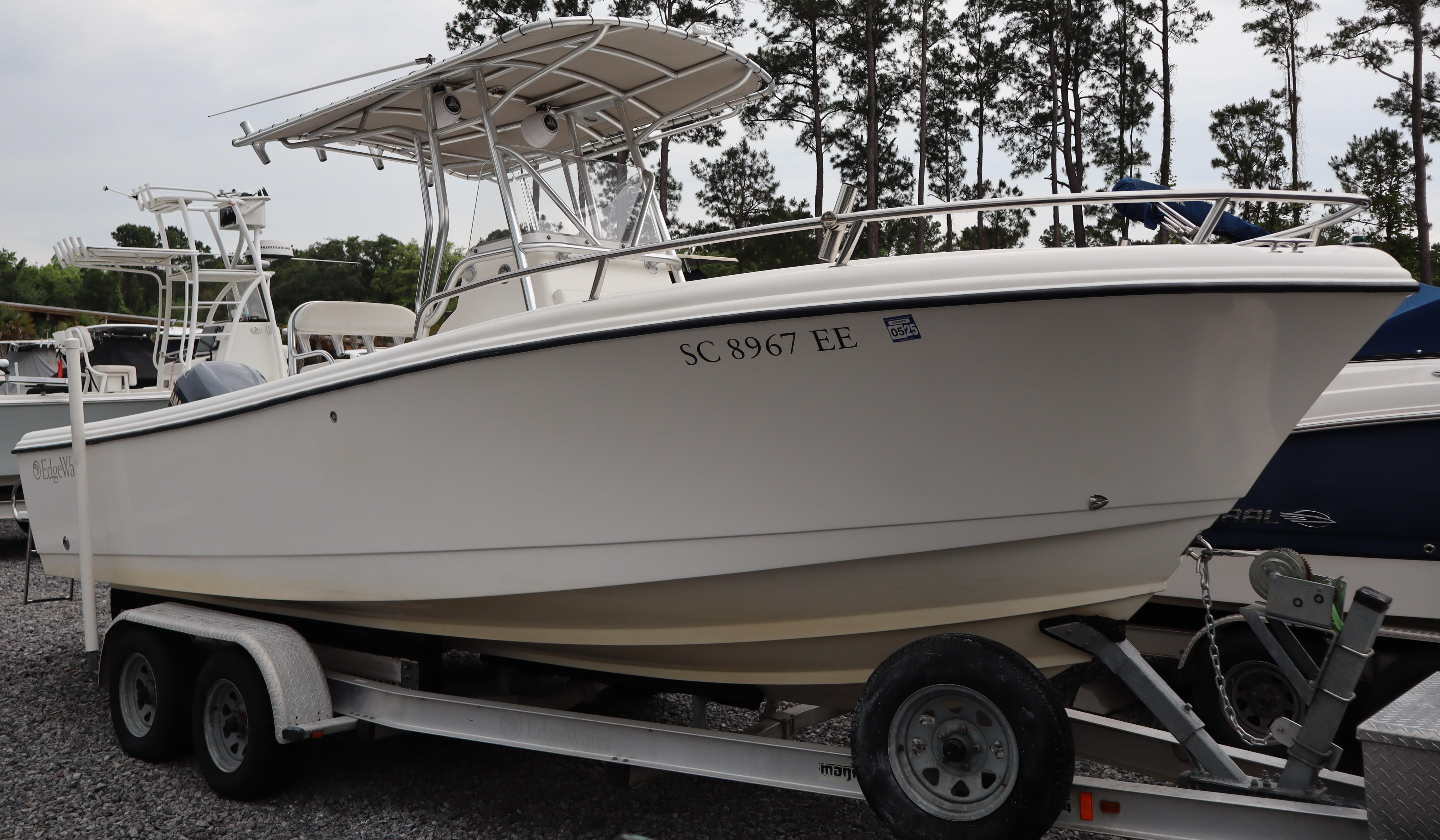 2004 Edgewater 225CC