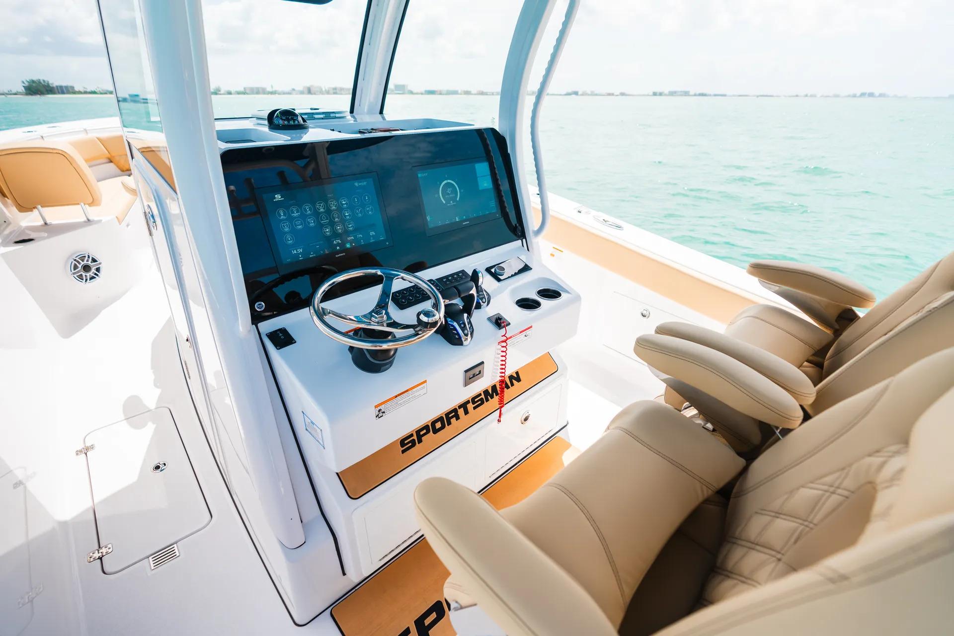 2026 Sportsman Heritage 321 Center Console-8