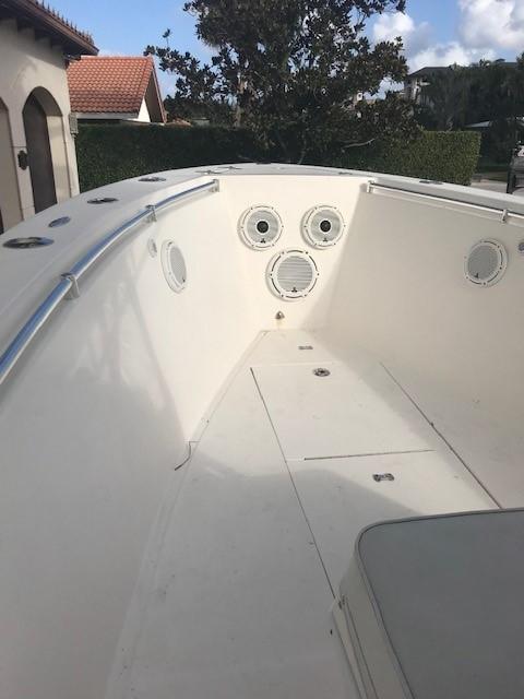 Contender 21 Center Console - Exterior photo of bow and storage locker photo