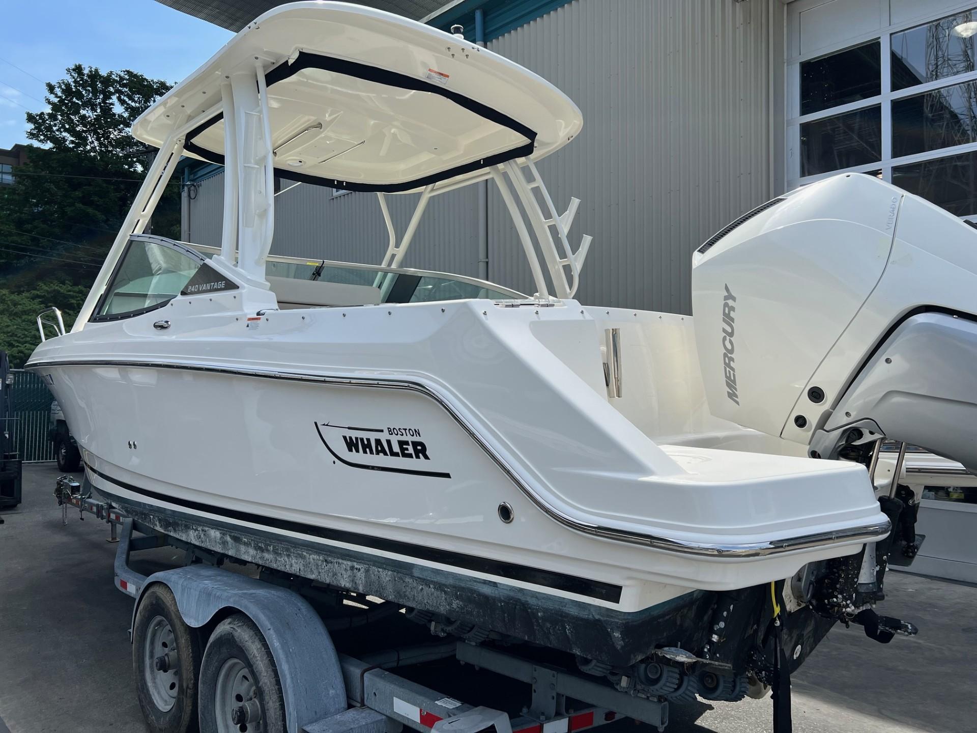 2022-boston-whaler-240-vantage-power-9886723-20250728122823428-1
