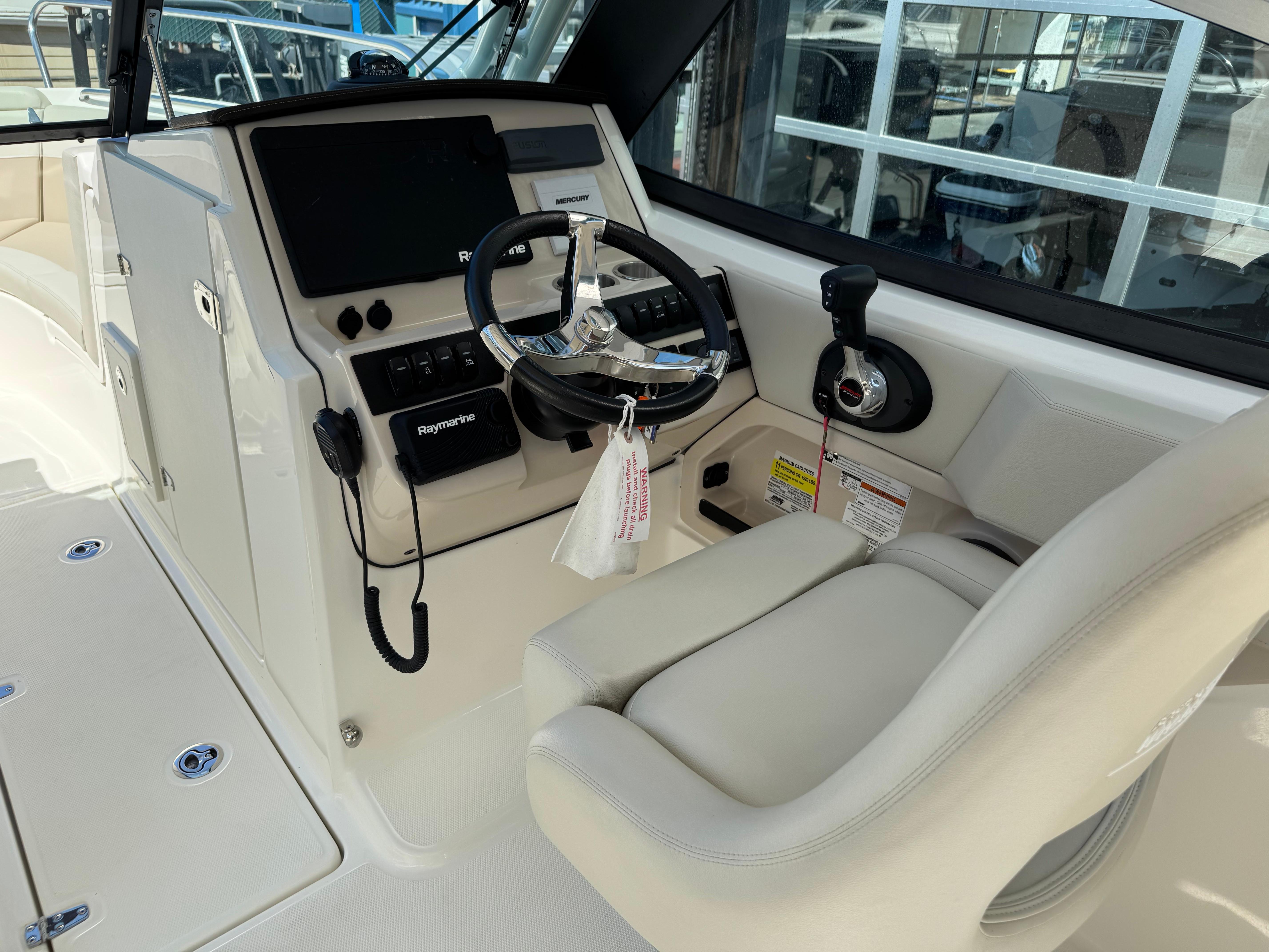 2022-boston-whaler-240-vantage-power-9886723-20250728122839481-1