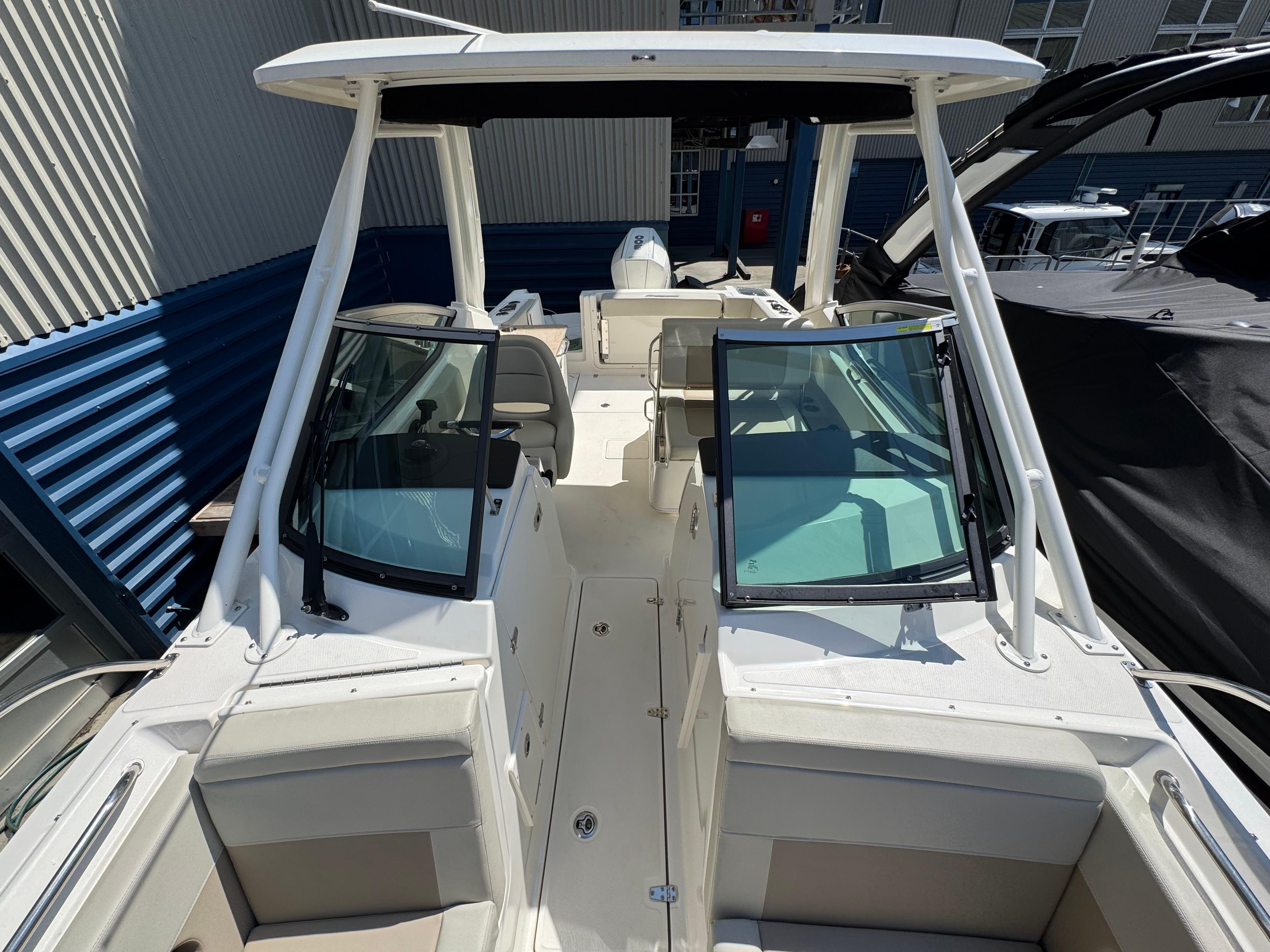 2022-boston-whaler-240-vantage-power-9886723-20250728122845238-1