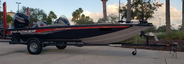 2017 Tracker Boats boat for sale, model of the boat is Pro 190TX & Image # 1 of 5