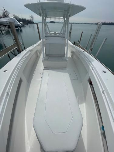 33' Invincible, Listing Number 100895875, Image No. 11