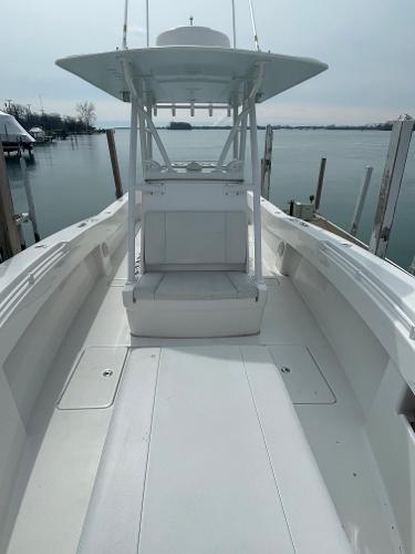 33' Invincible, Listing Number 100895875, Image No. 12