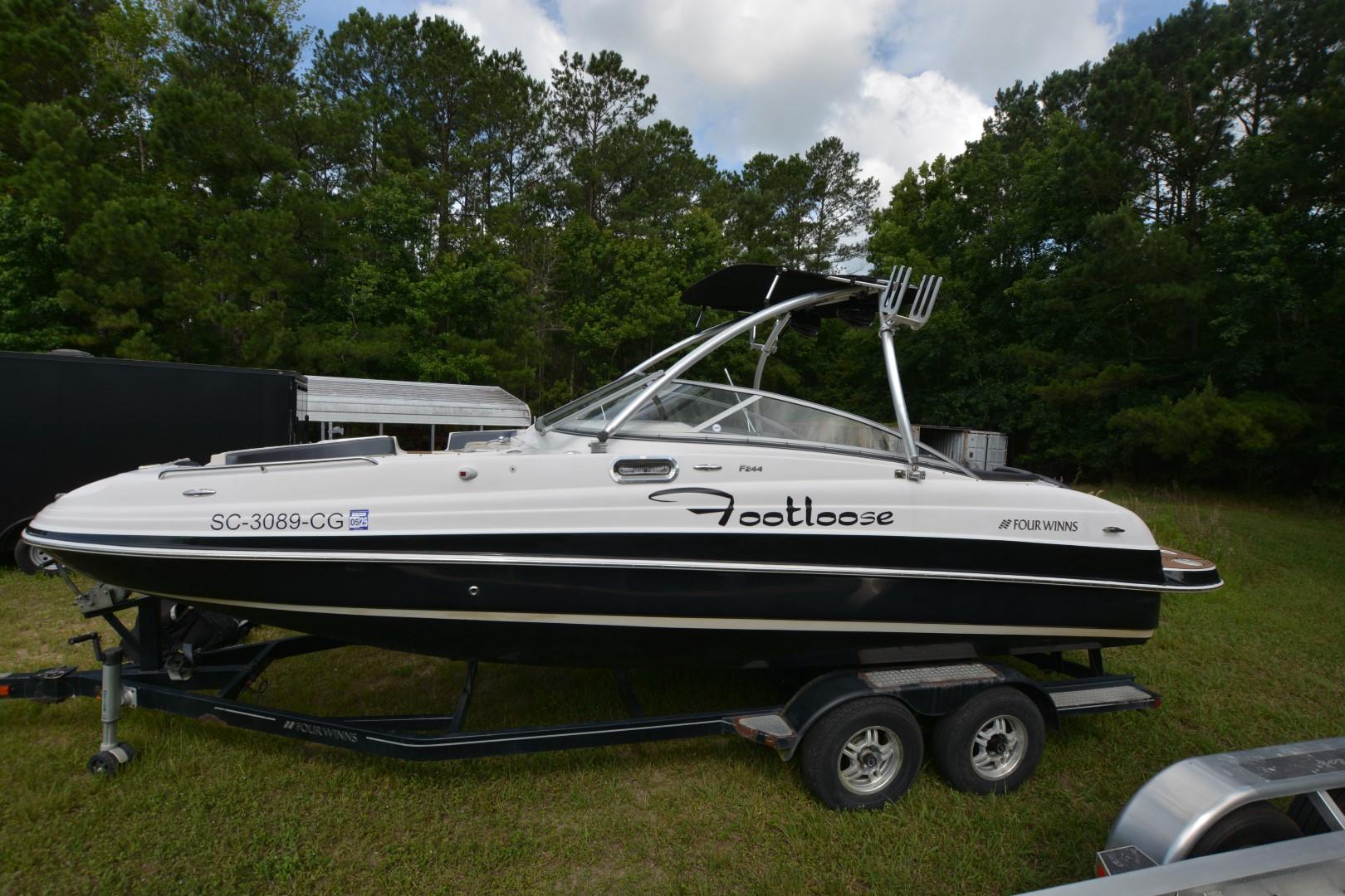 2012 Four Winns F244