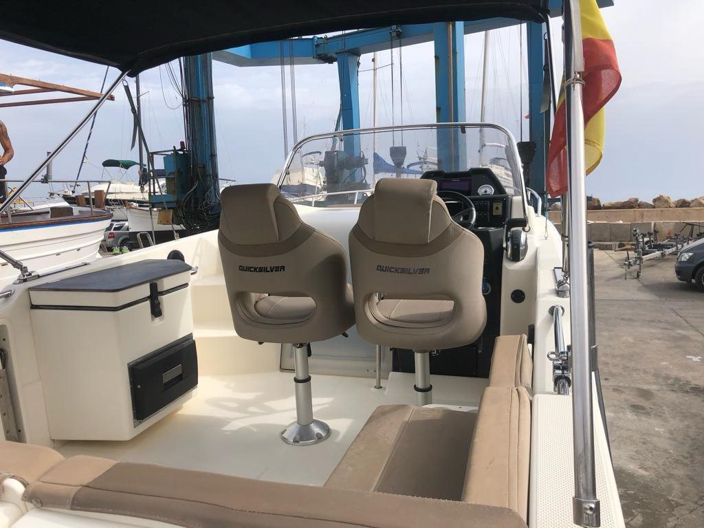 Quicksilver Activ 755 Sundeck (De ocasión)