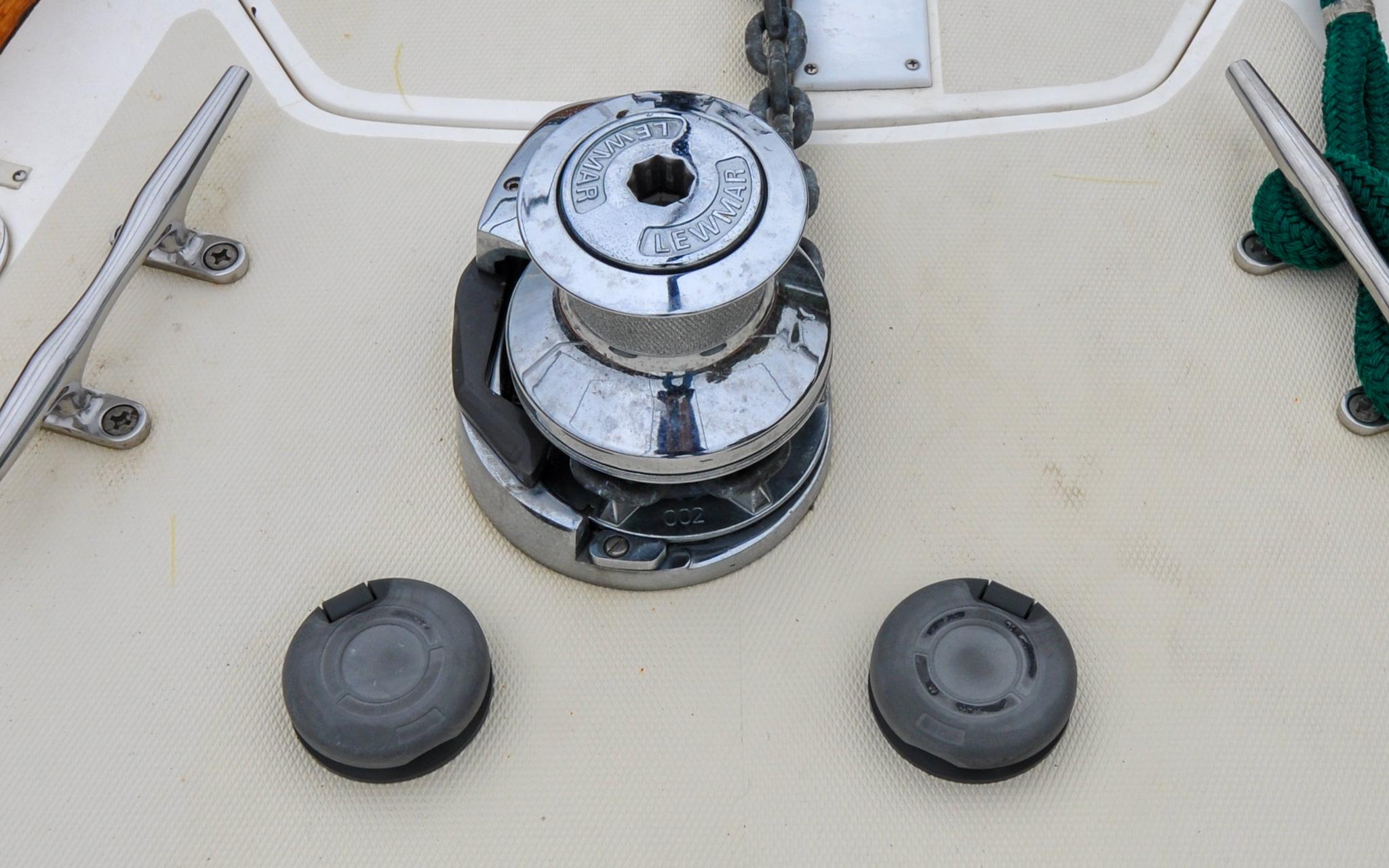 Jezebel Yacht Photos Pics Sabre 426 - Jezebel - Foredeck - Windlass