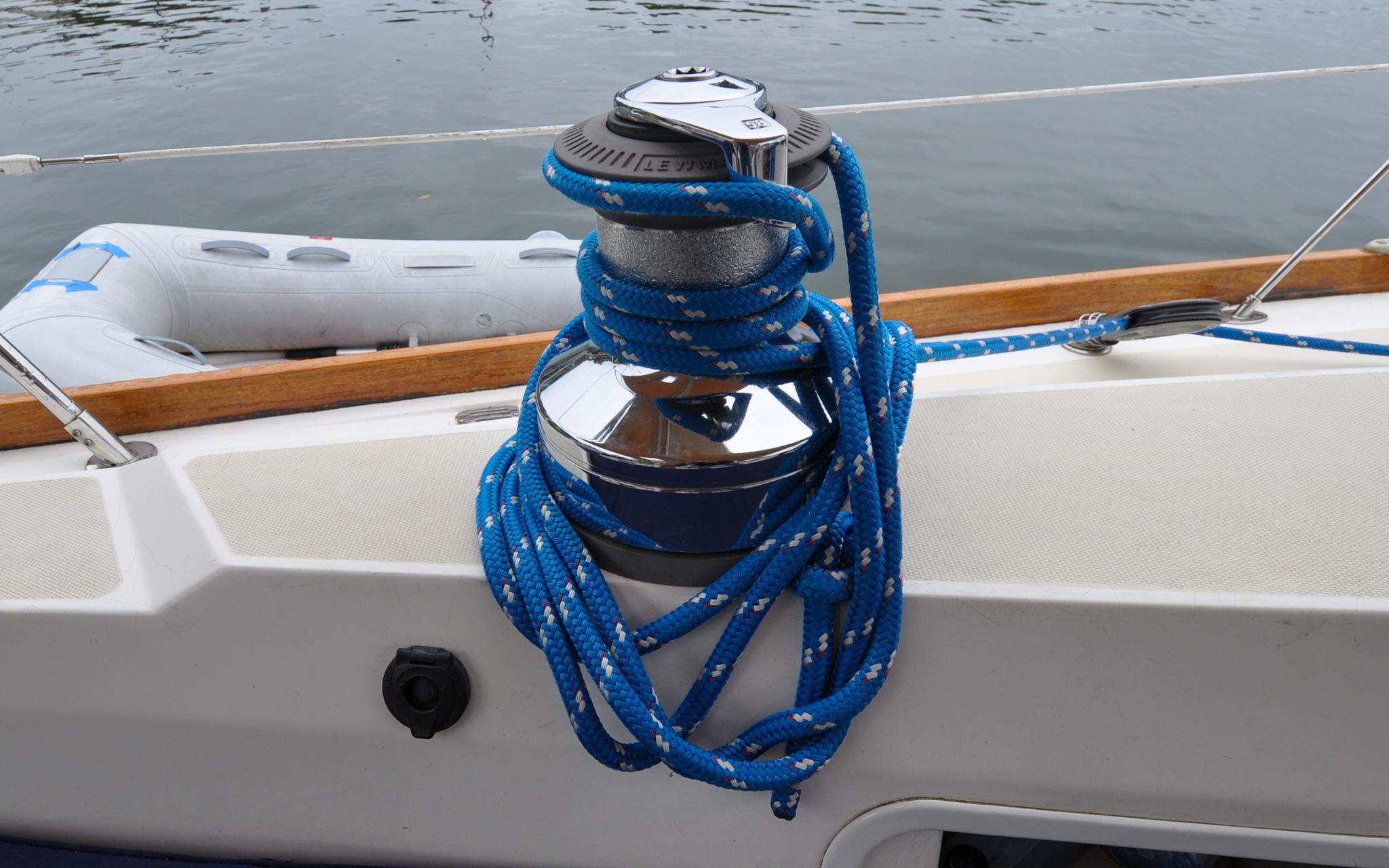 Jezebel Yacht Photos Pics Sabre 426 - Jezebel - Cockpit - Port Electric Primary Winch