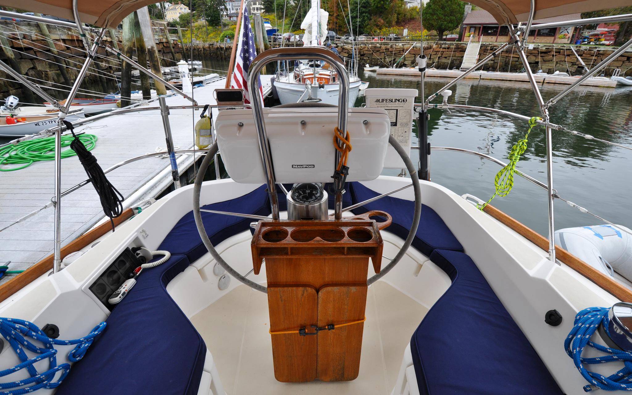 Jezebel Yacht Photos Pics Sabre 426 - Jezebel - Cockpit