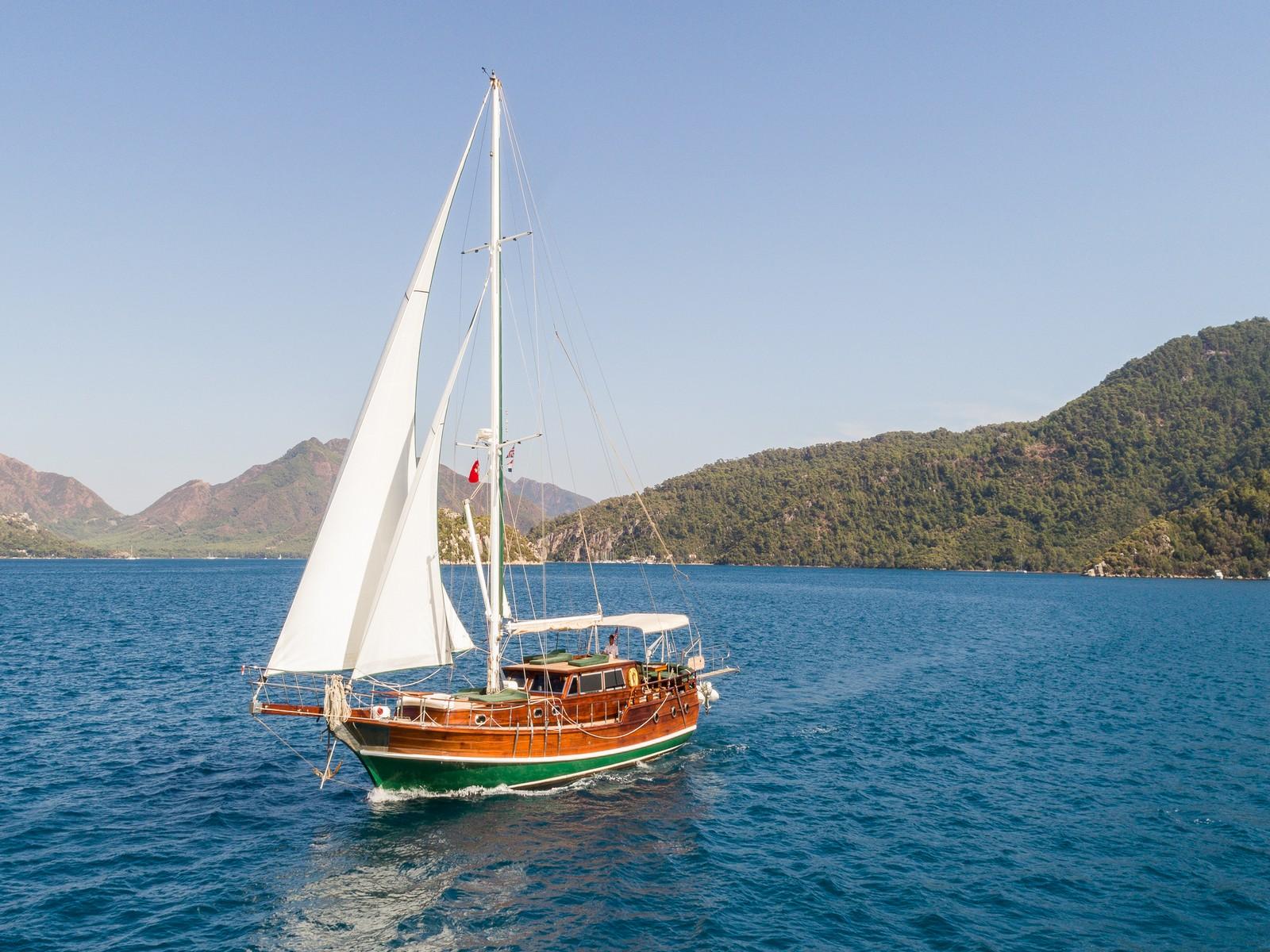 yacht-image