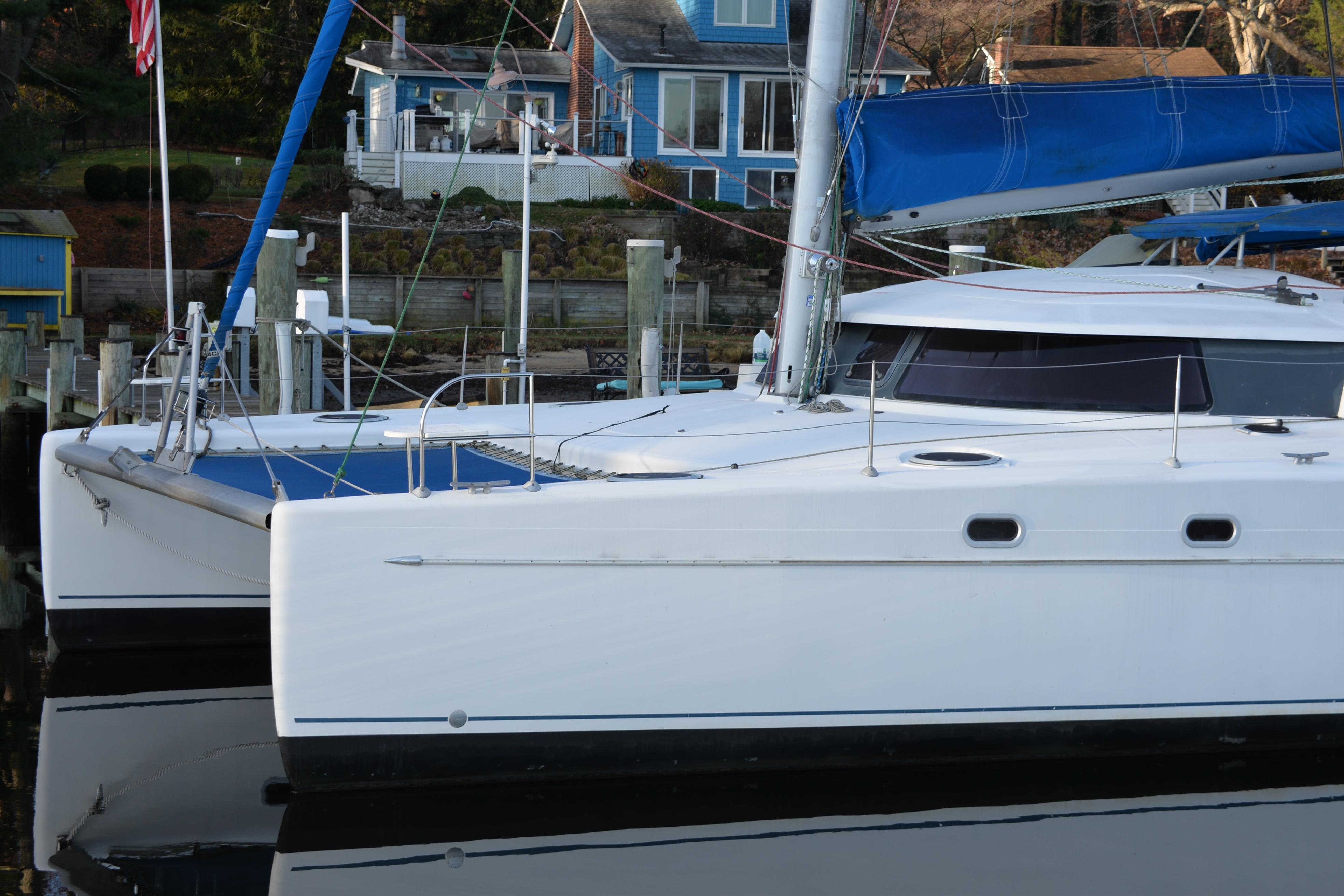 2004 Fountaine Pajot