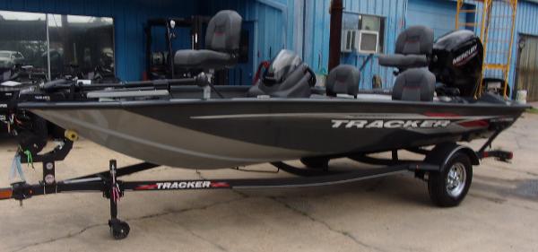 2022 Tracker Boats boat for sale, model of the boat is Pro Team 175 TF & Image # 2 of 16