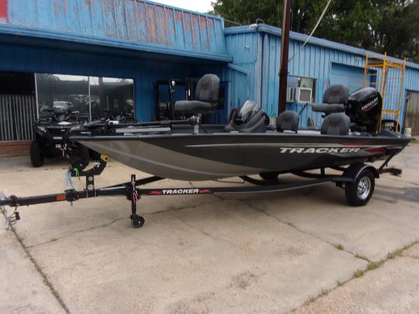 2022 Tracker Boats boat for sale, model of the boat is Pro Team 175 TF & Image # 3 of 16