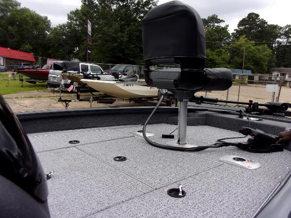 2022 Tracker Boats boat for sale, model of the boat is Pro Team 175 TF & Image # 14 of 16
