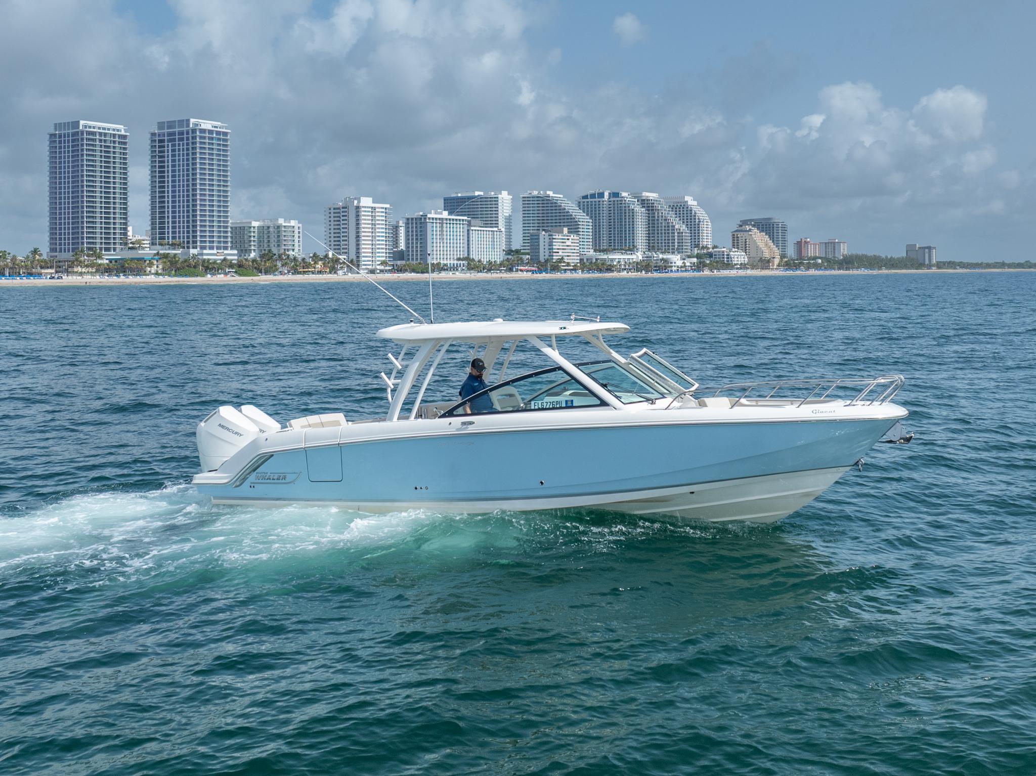 2024-boston-whaler-320-vantage-power-9836749-20250617061612091-1