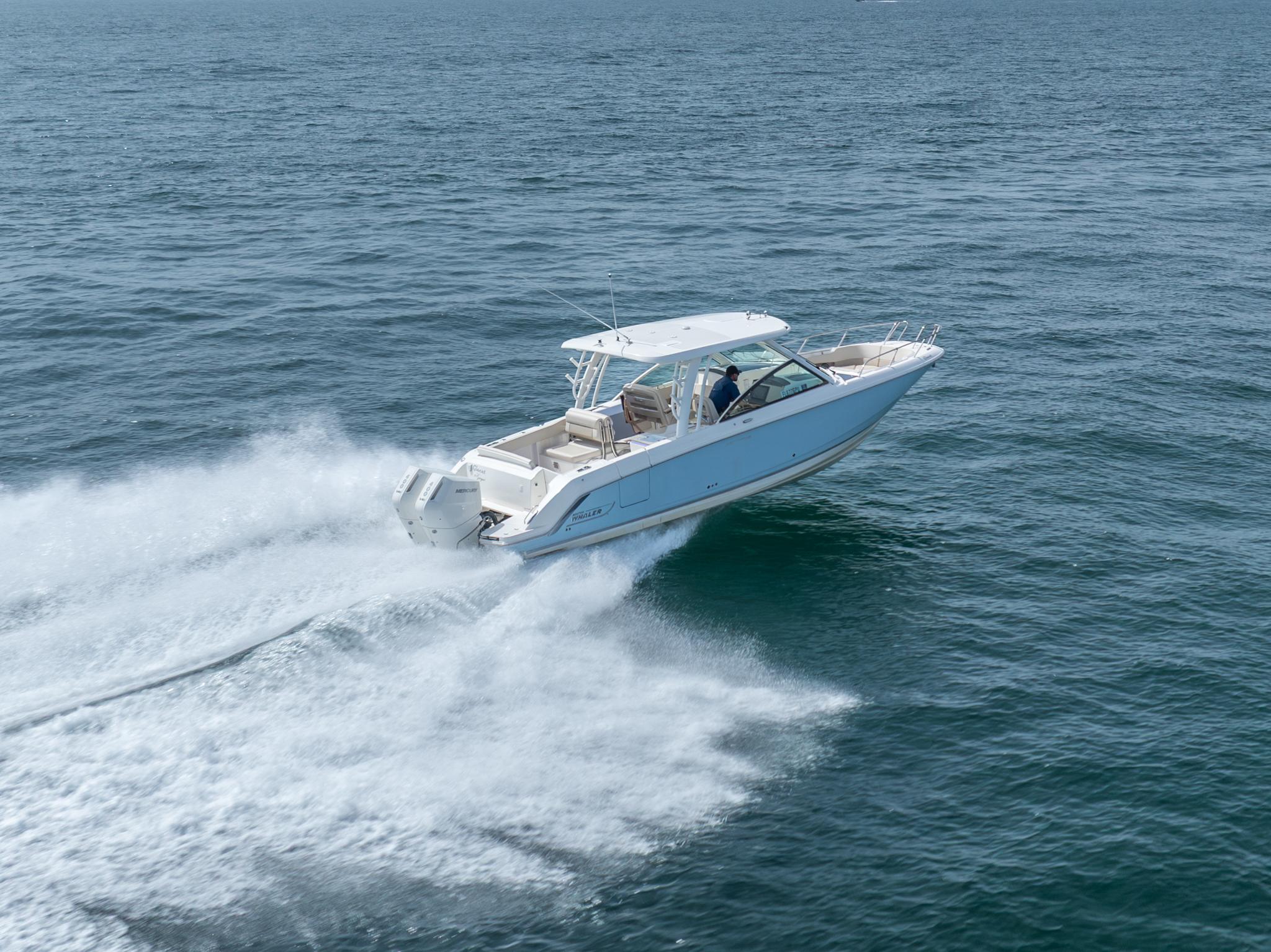 2024-boston-whaler-320-vantage-power-9836749-20250617061616441-1
