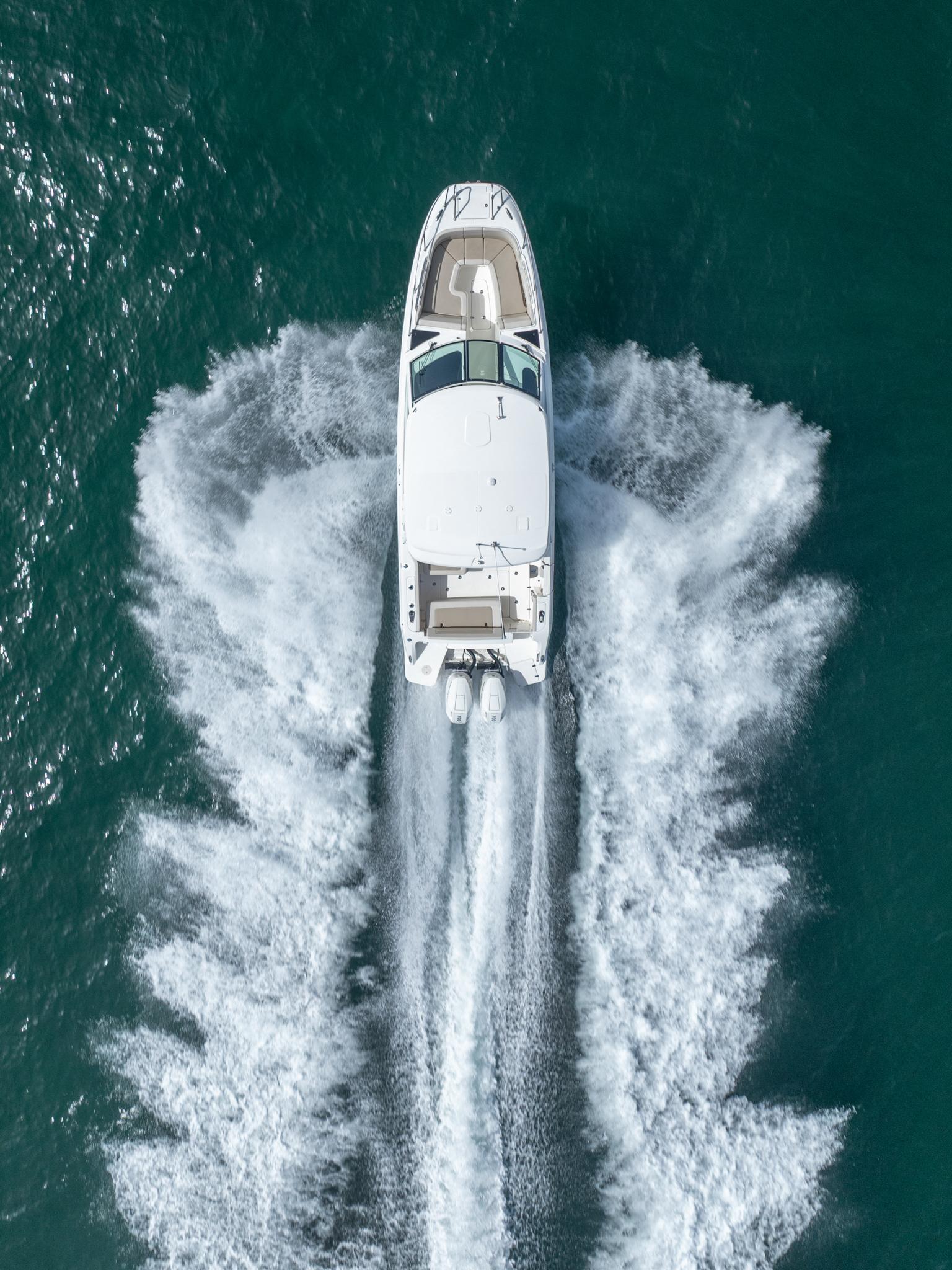 2024-boston-whaler-320-vantage-power-9836749-20250617061622218-1