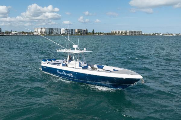 Photo of 2007 Intrepid 37'