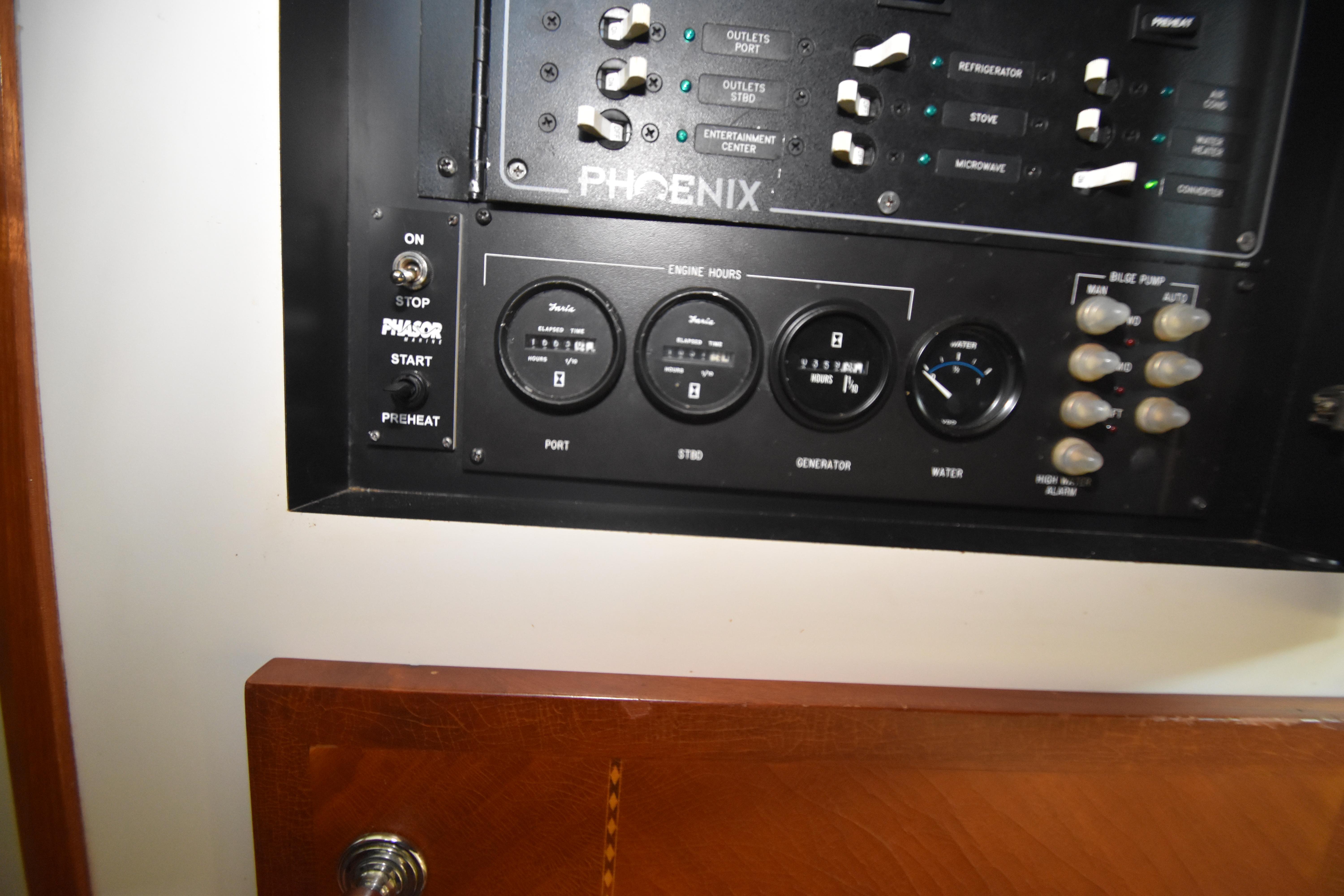 2002-jupiter-35-convertible-power-9796761-978356659-0-160520251218-14