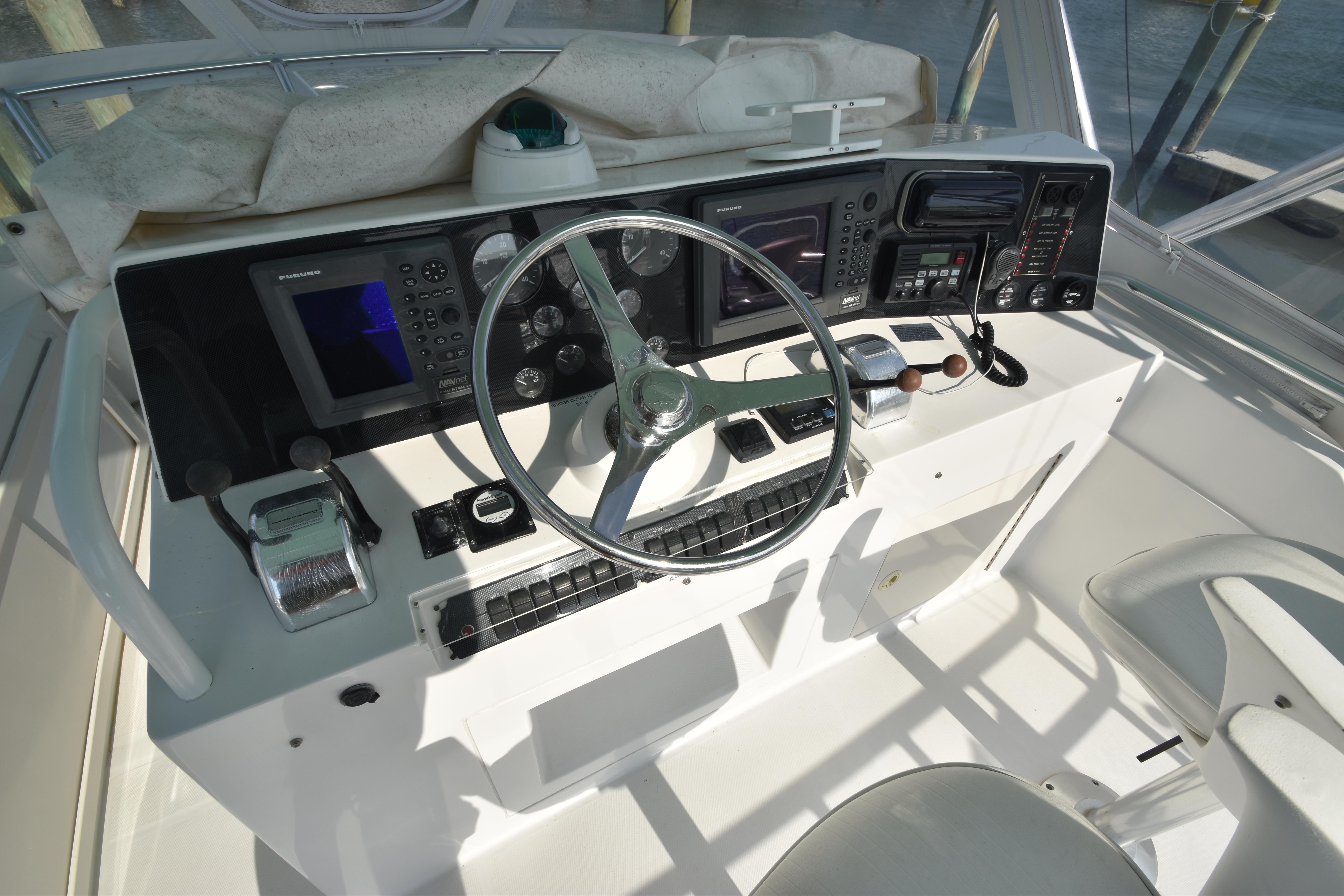 2002-jupiter-35-convertible-power-9796761-978356671-0-160520251222-25
