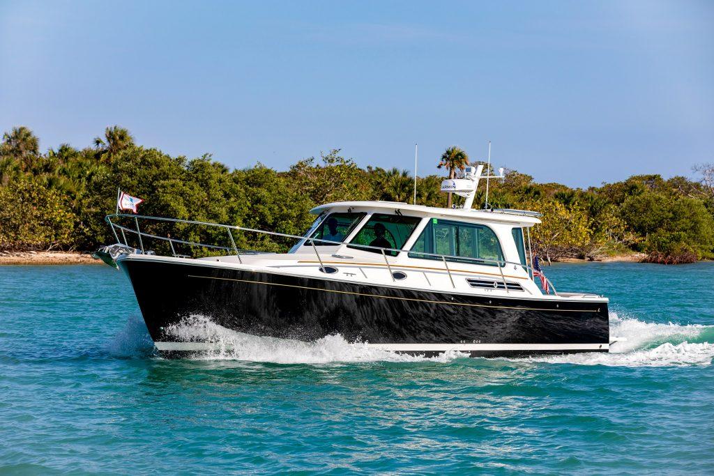 ウィンスロー・ホーマー、YACHT IN A COVE, GLOUCESTER Mystery Harbor