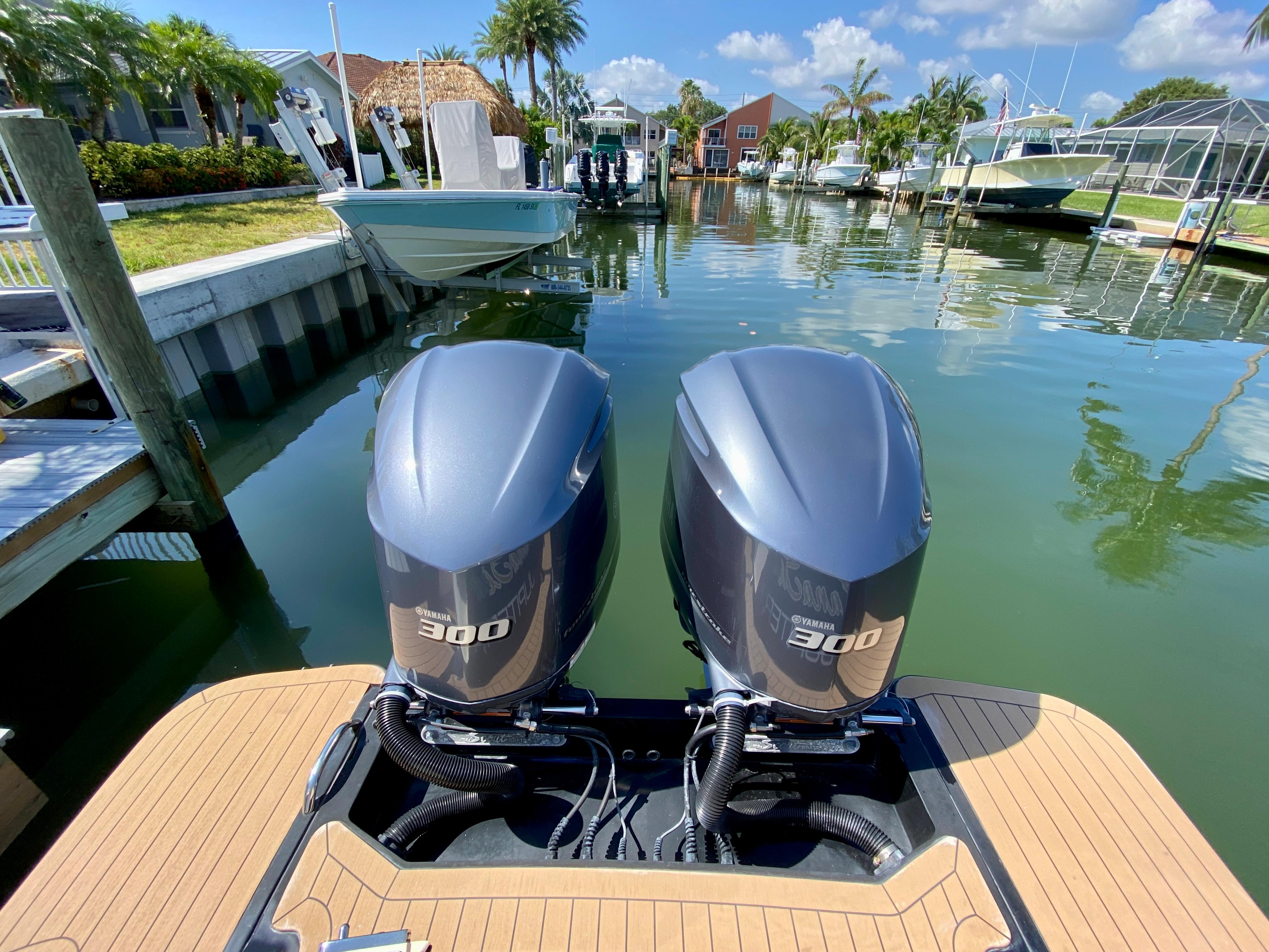 Scout 32 Pana Sea A - Twin Yamaha Engines