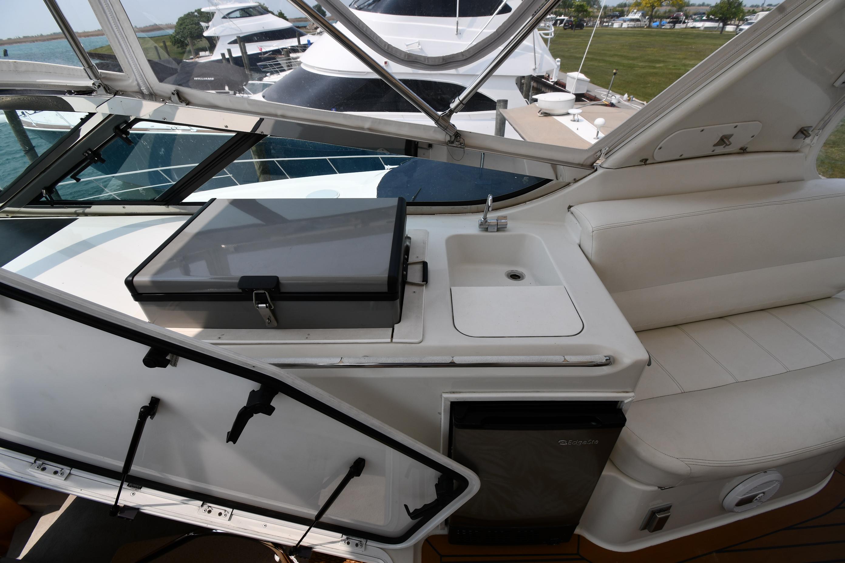 1998-carver-530-voyager-pilothouse-power-9826766-20250604115339061-1_XLARGE