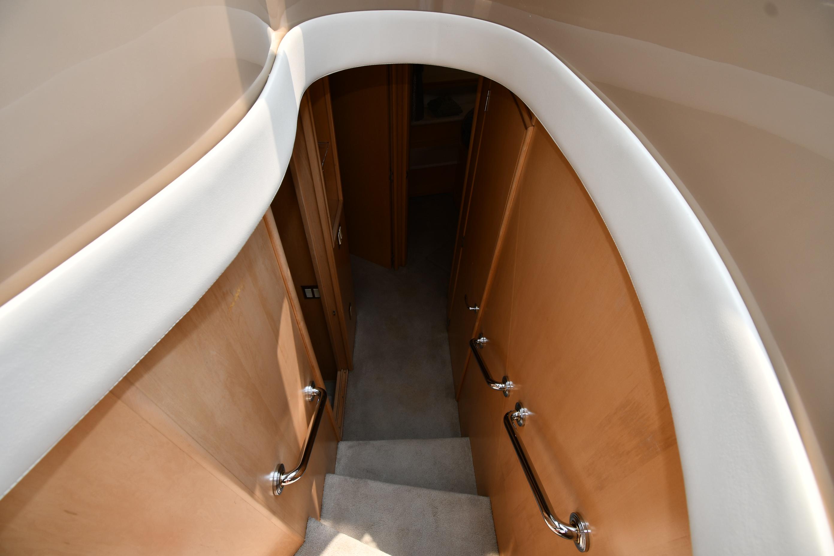 1998-carver-530-voyager-pilothouse-power-9826766-20250604115345779-1_XLARGE