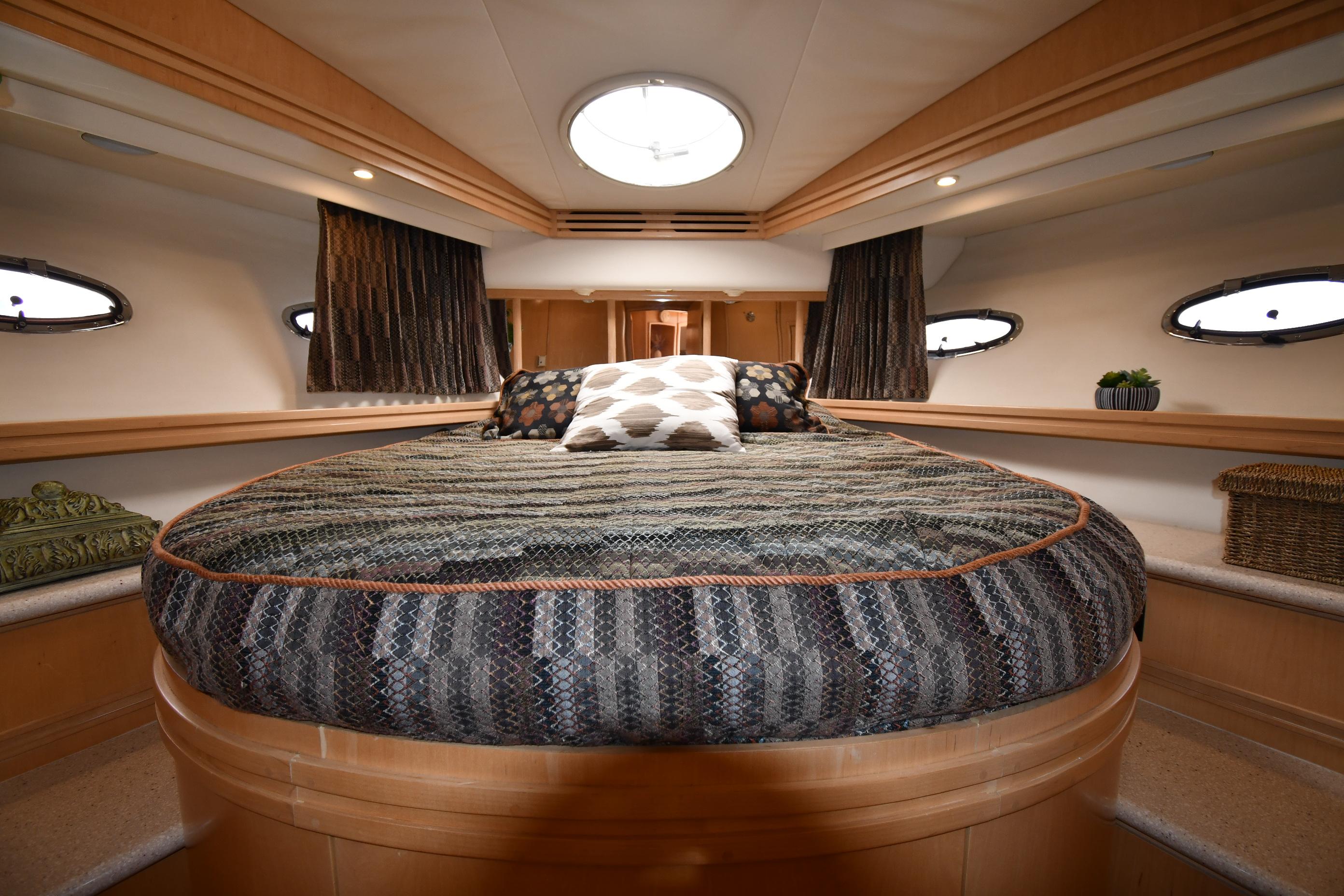 1998-carver-530-voyager-pilothouse-power-9826766-20250604115347805-1_XLARGE