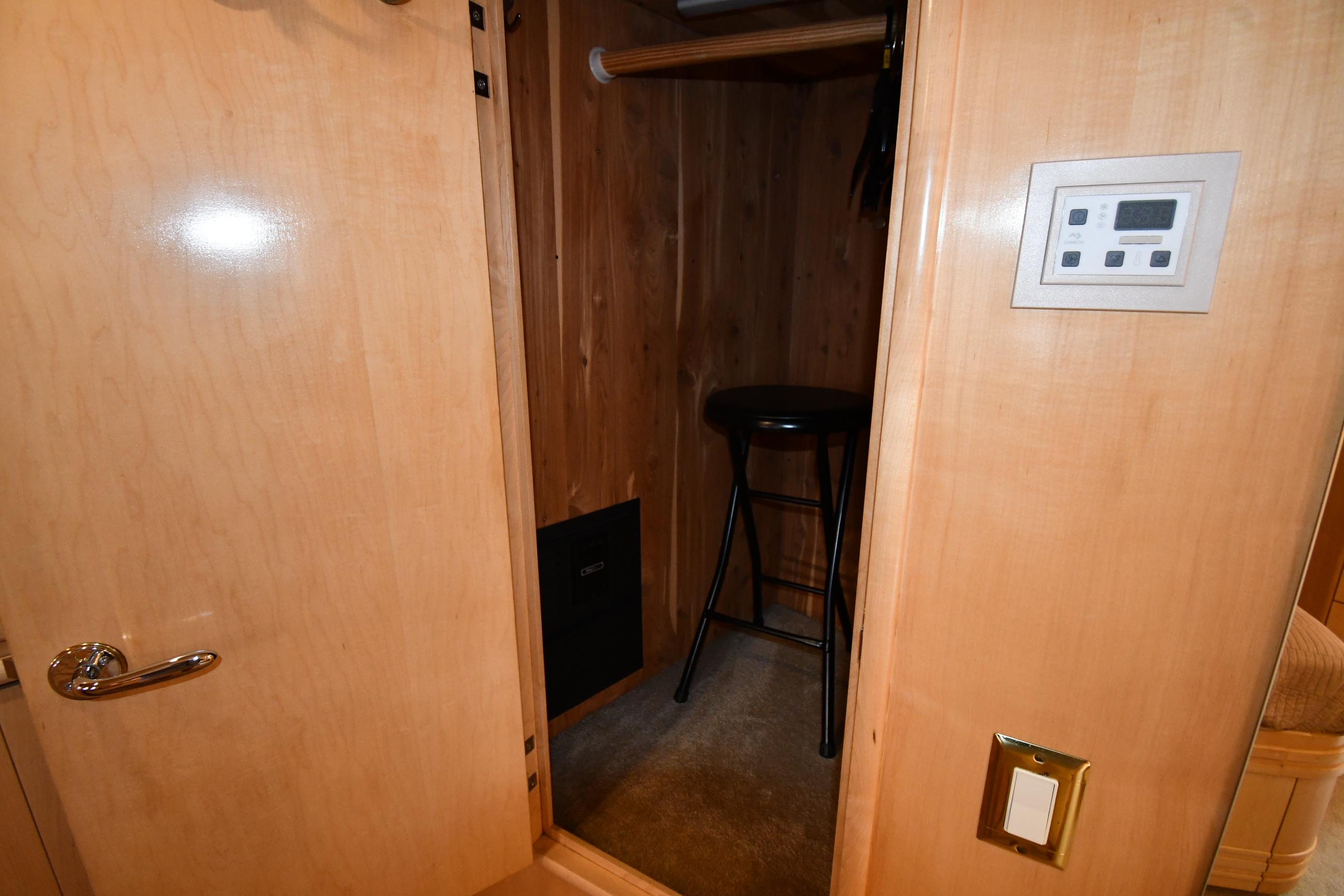1998-carver-530-voyager-pilothouse-power-9826766-20250604115407118-1_XLARGE