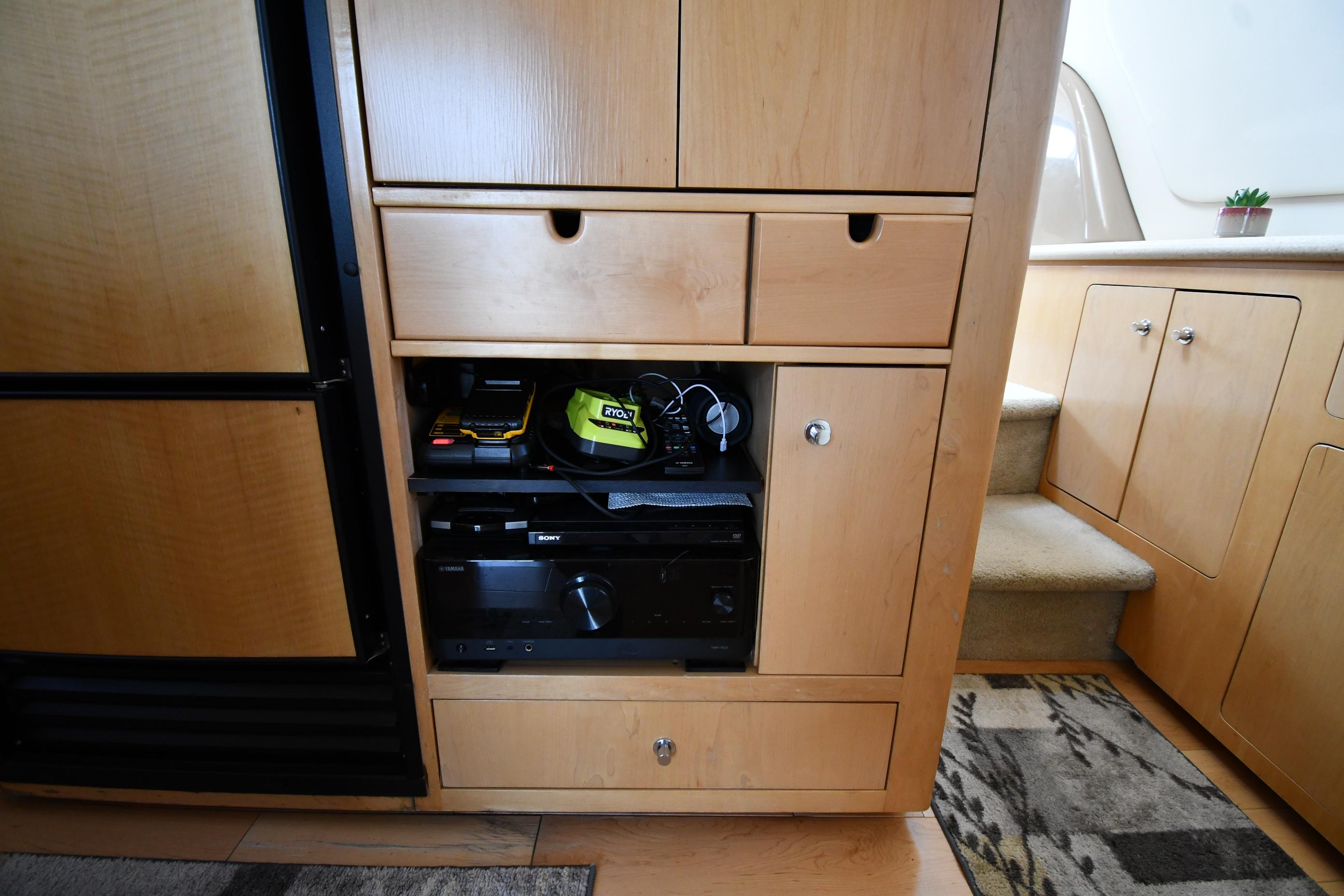 1998-carver-530-voyager-pilothouse-power-9826766-20250604115449577-1_XLARGE