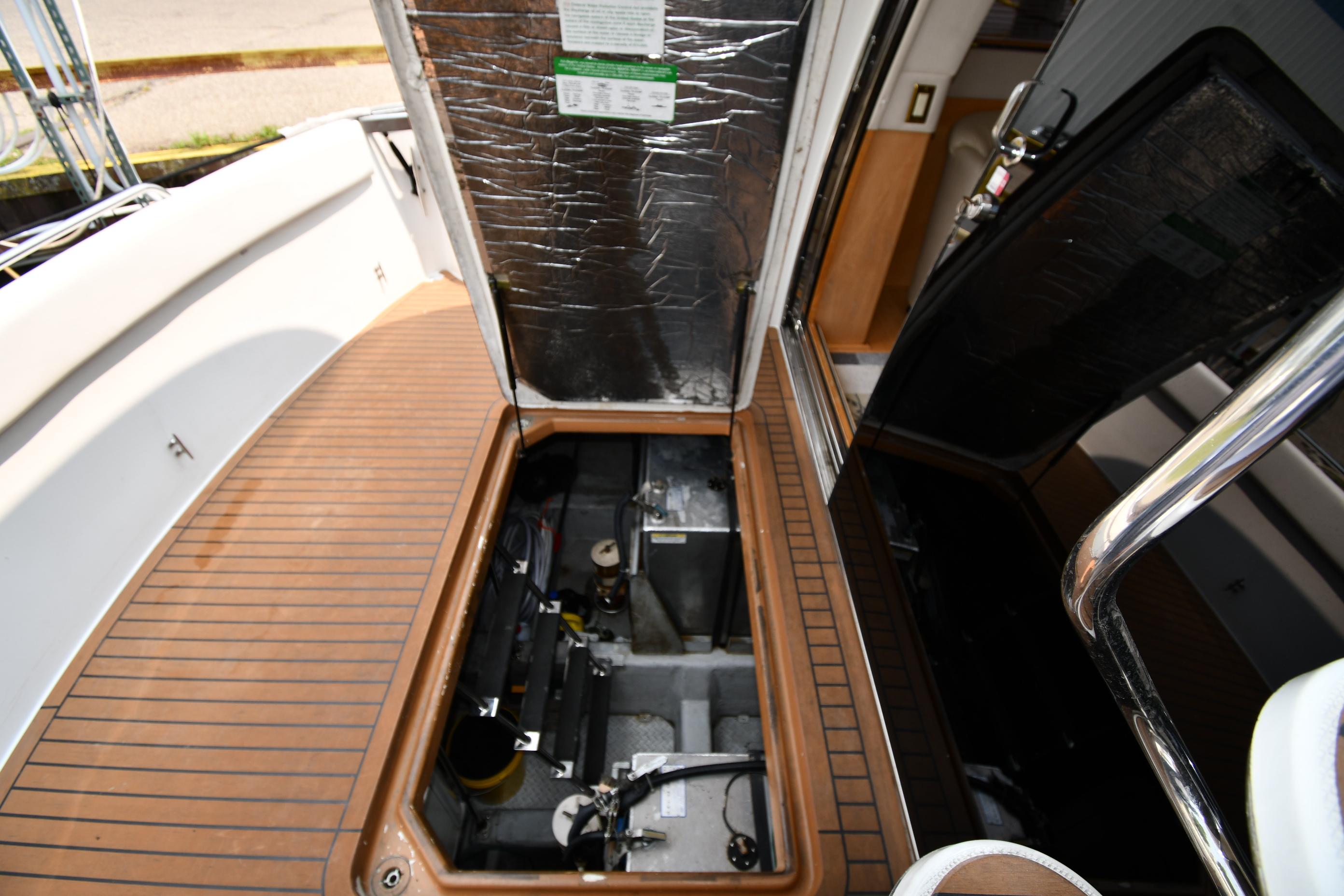 1998-carver-530-voyager-pilothouse-power-9826766-20250604115452673-1_XLARGE