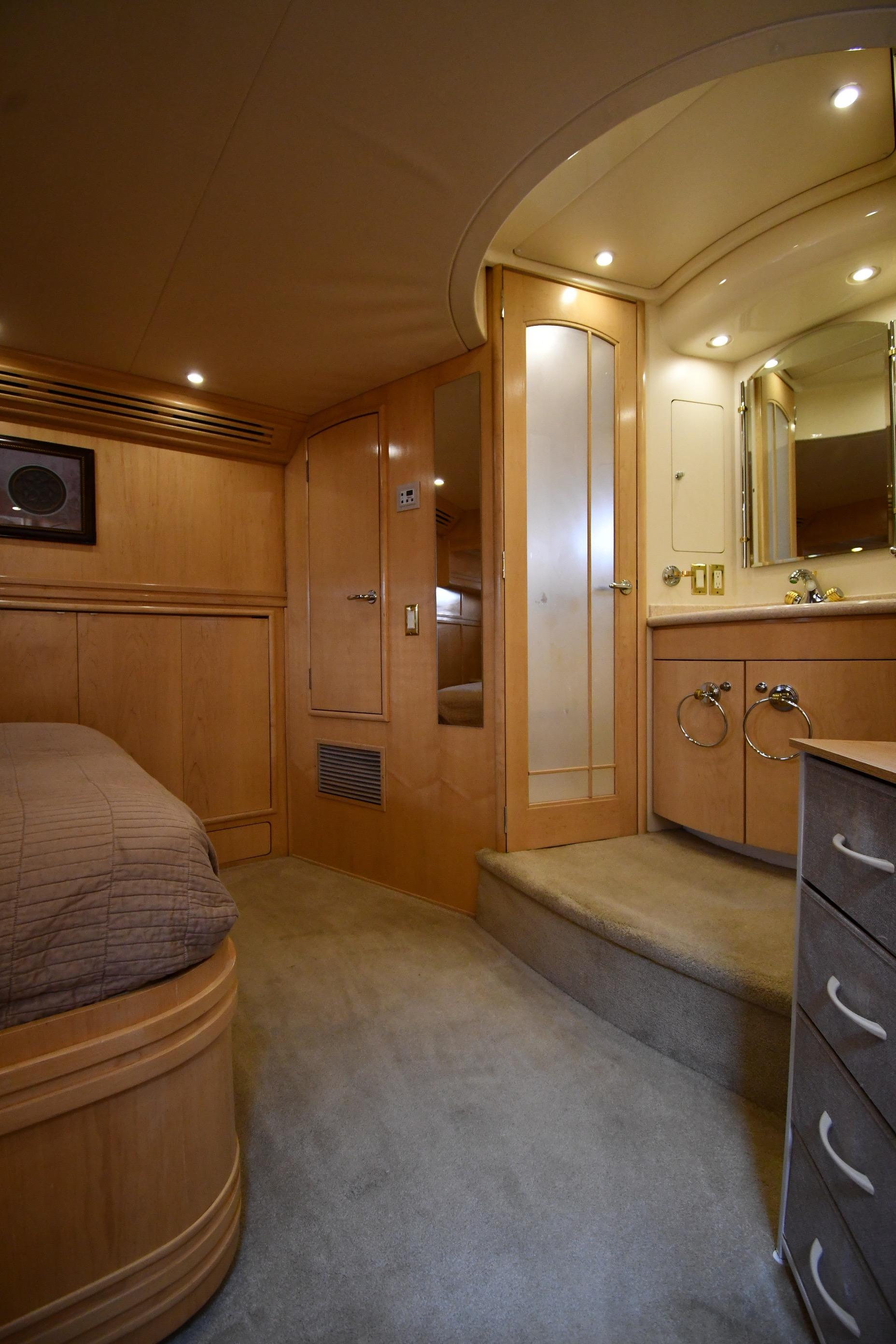 1998-carver-530-voyager-pilothouse-power-9826766-20250604115606326-1_XLARGE