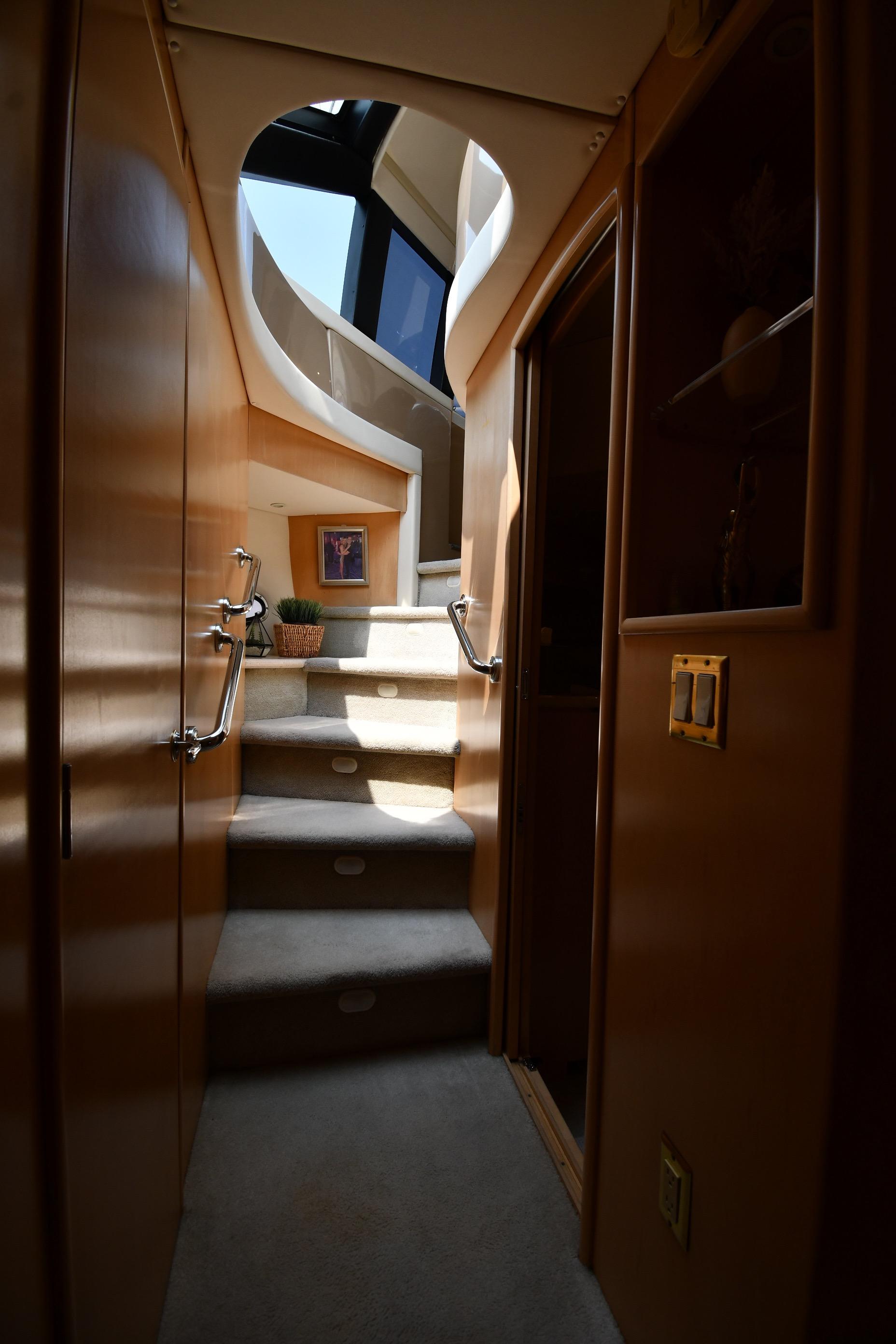 1998-carver-530-voyager-pilothouse-power-9826766-20250604115616116-1_XLARGE