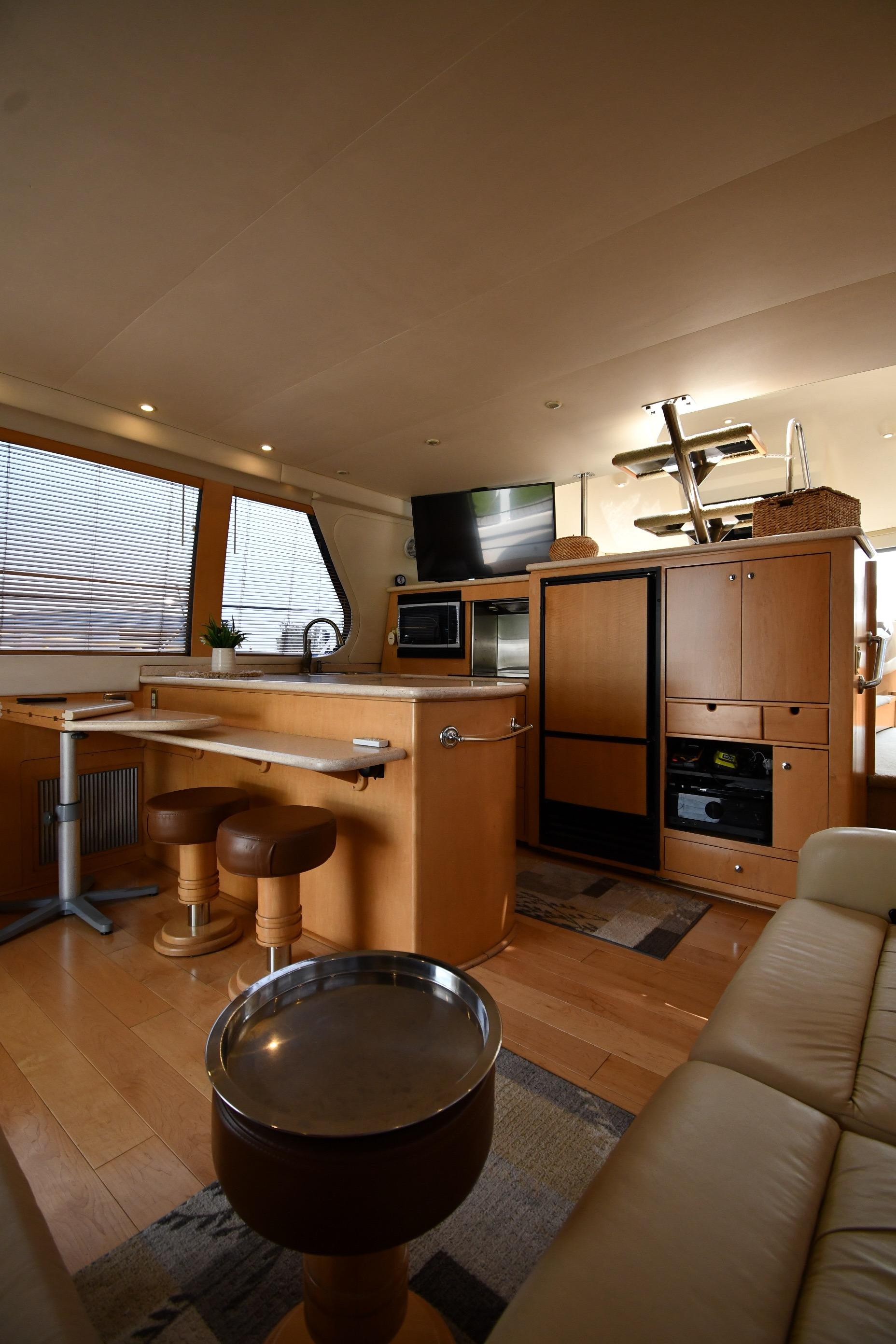 1998-carver-530-voyager-pilothouse-power-9826766-20250604115622331-1_XLARGE